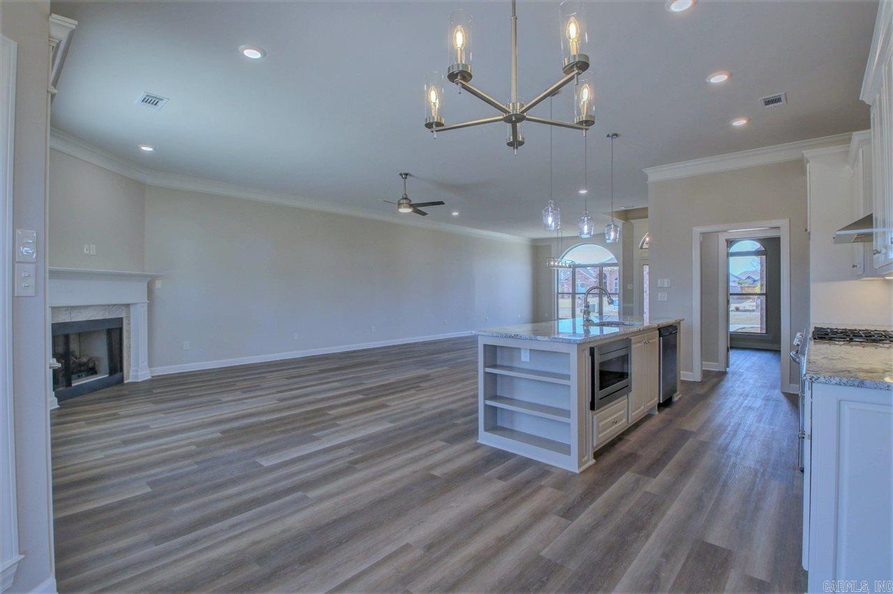 119  Crestview Drive  Maumelle, AR