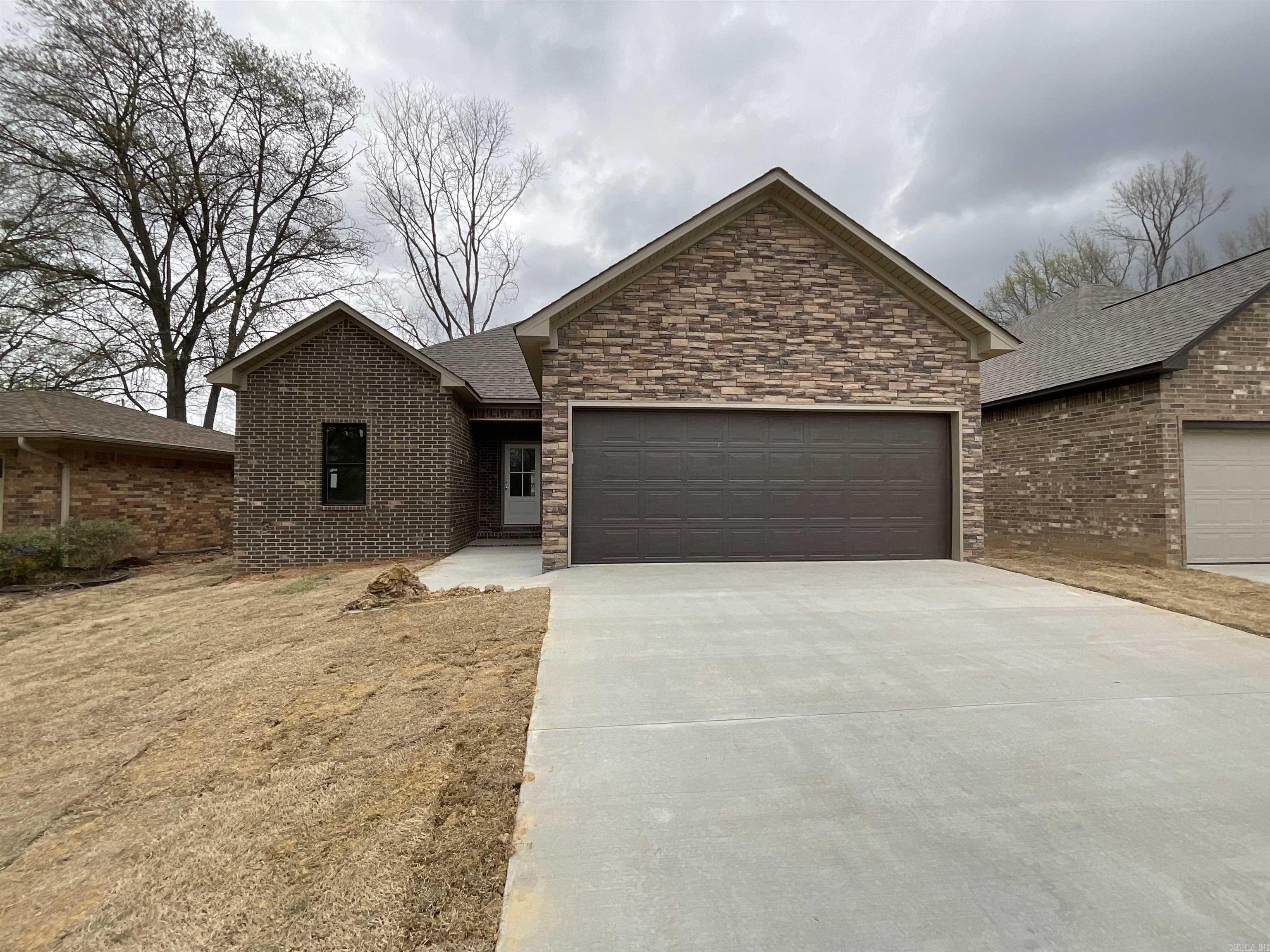 1011 N Jeff Davis  Jacksonville, AR