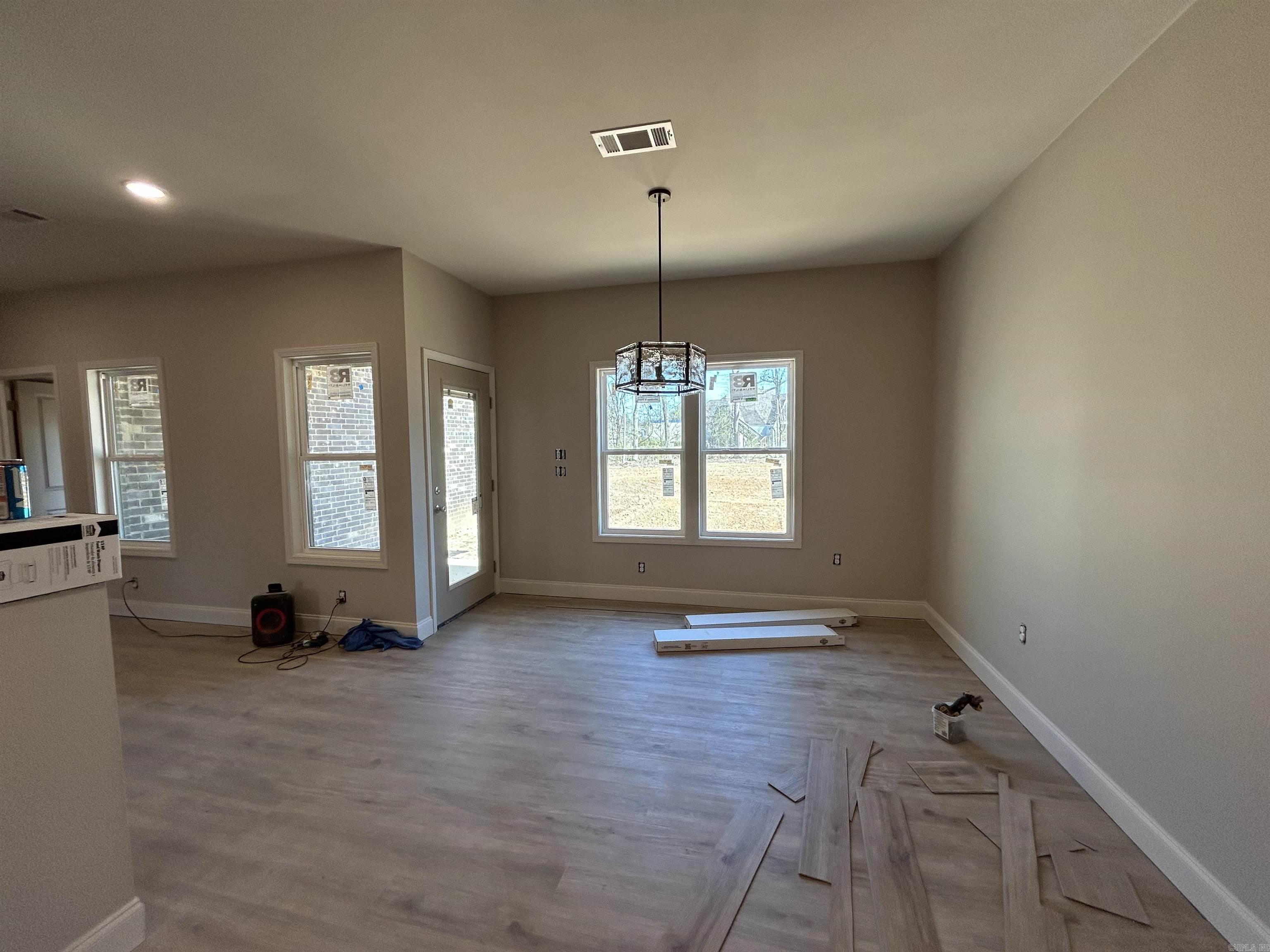 1011 N Jeff Davis  Jacksonville, AR