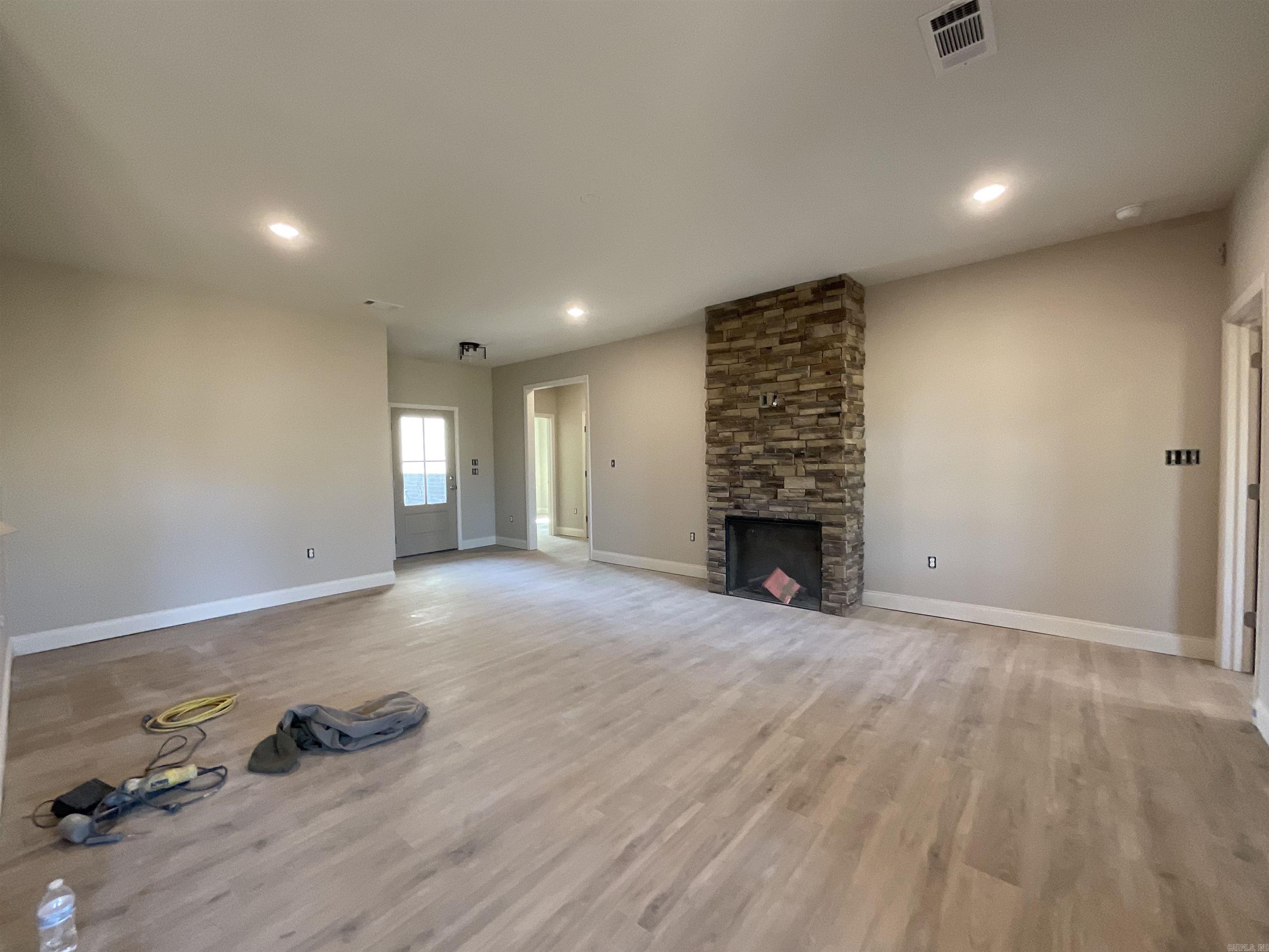1011 N Jeff Davis  Jacksonville, AR