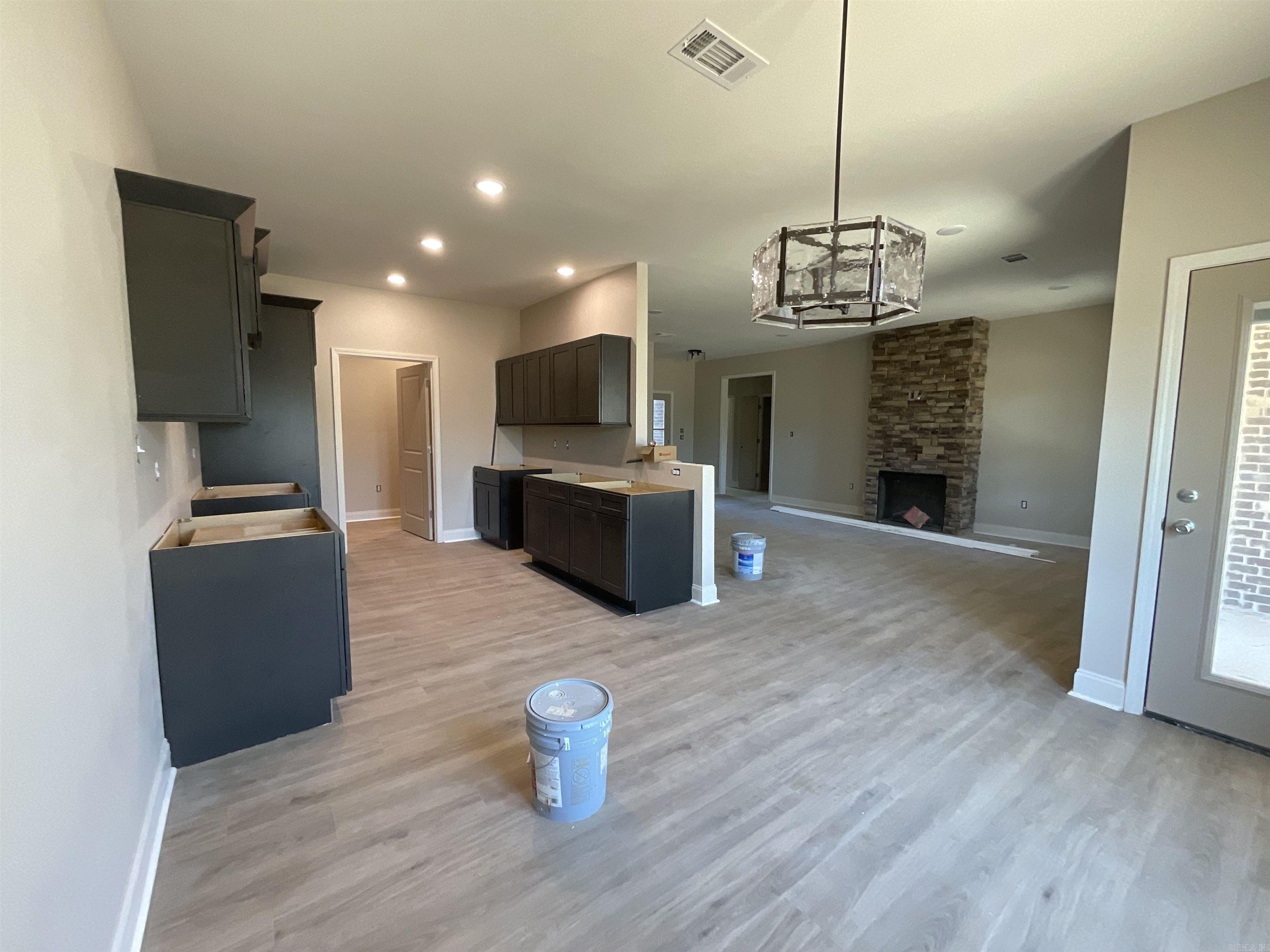 1011 N Jeff Davis  Jacksonville, AR
