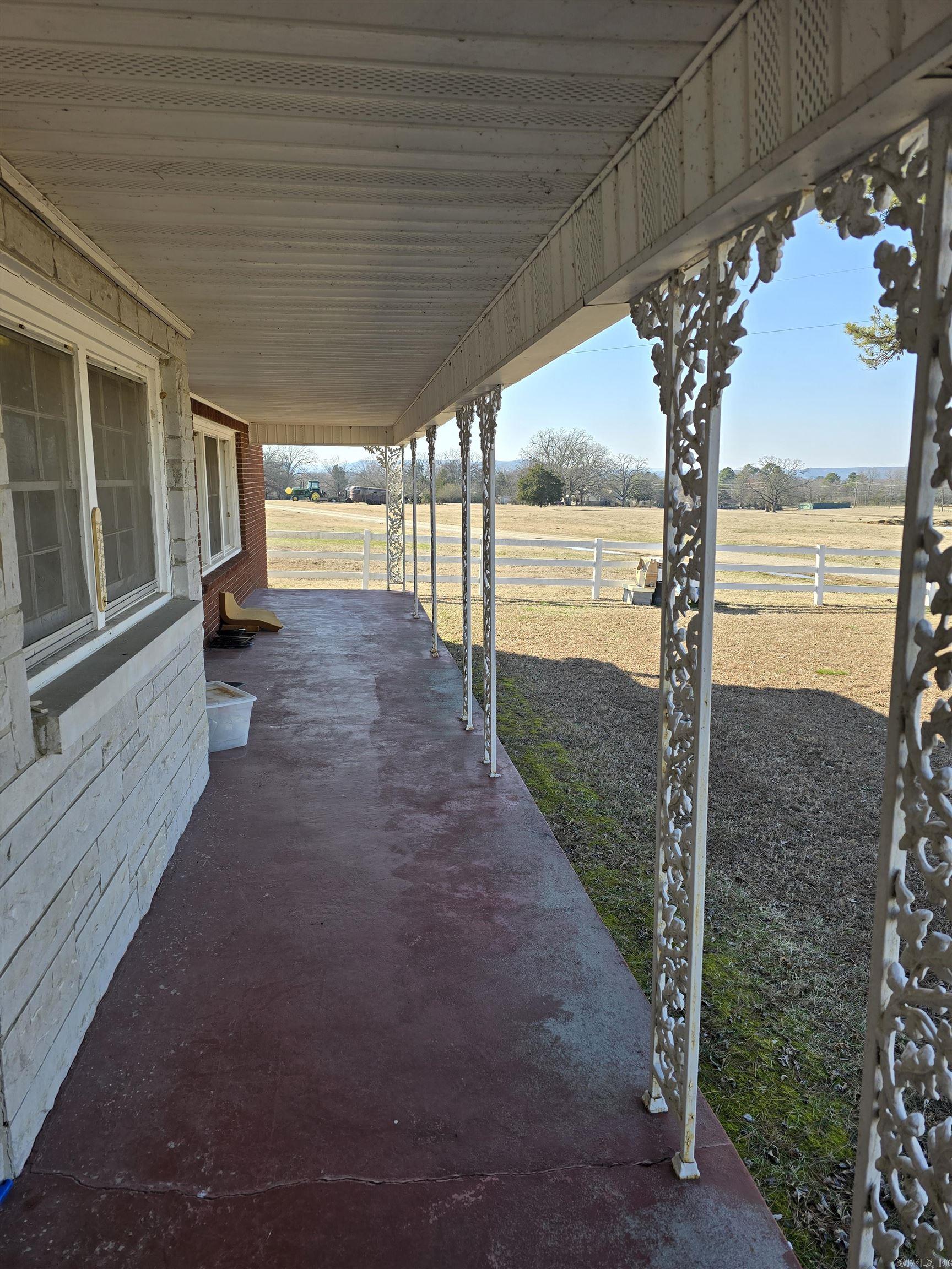 825, 909  Heber Springs Road  Batesville, AR