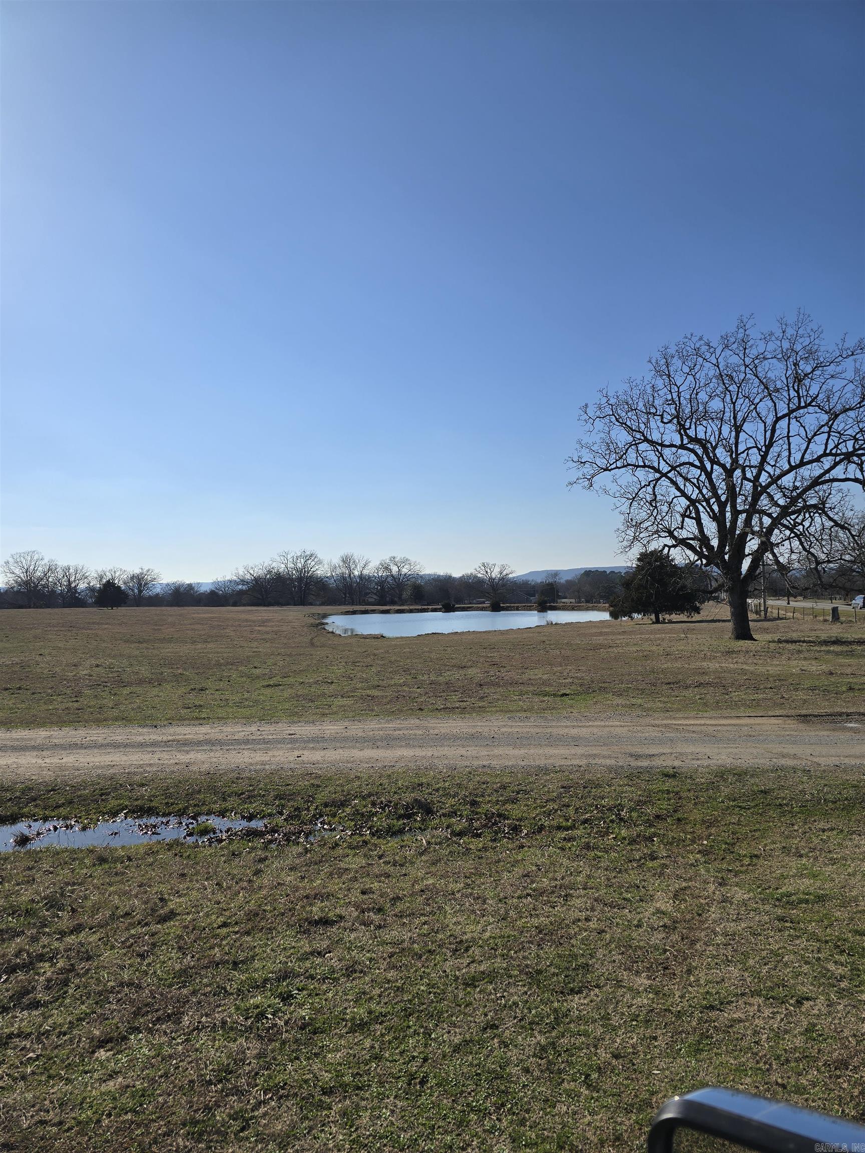 825, 909  Heber Springs Road  Batesville, AR