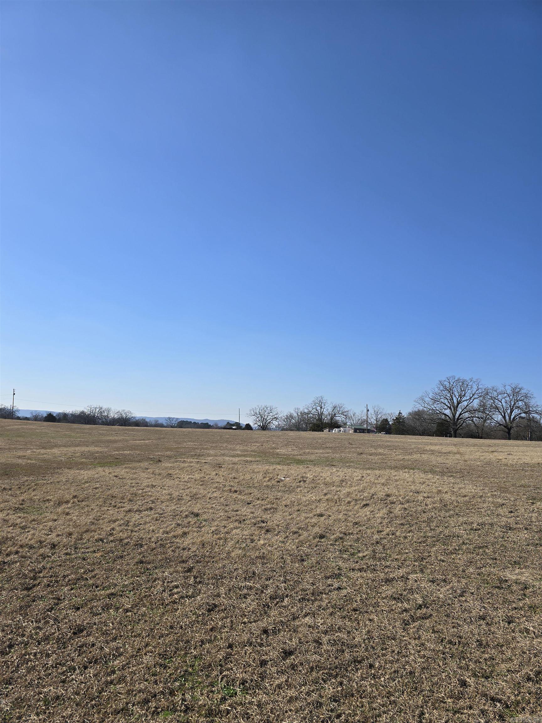 825, 909  Heber Springs Road  Batesville, AR