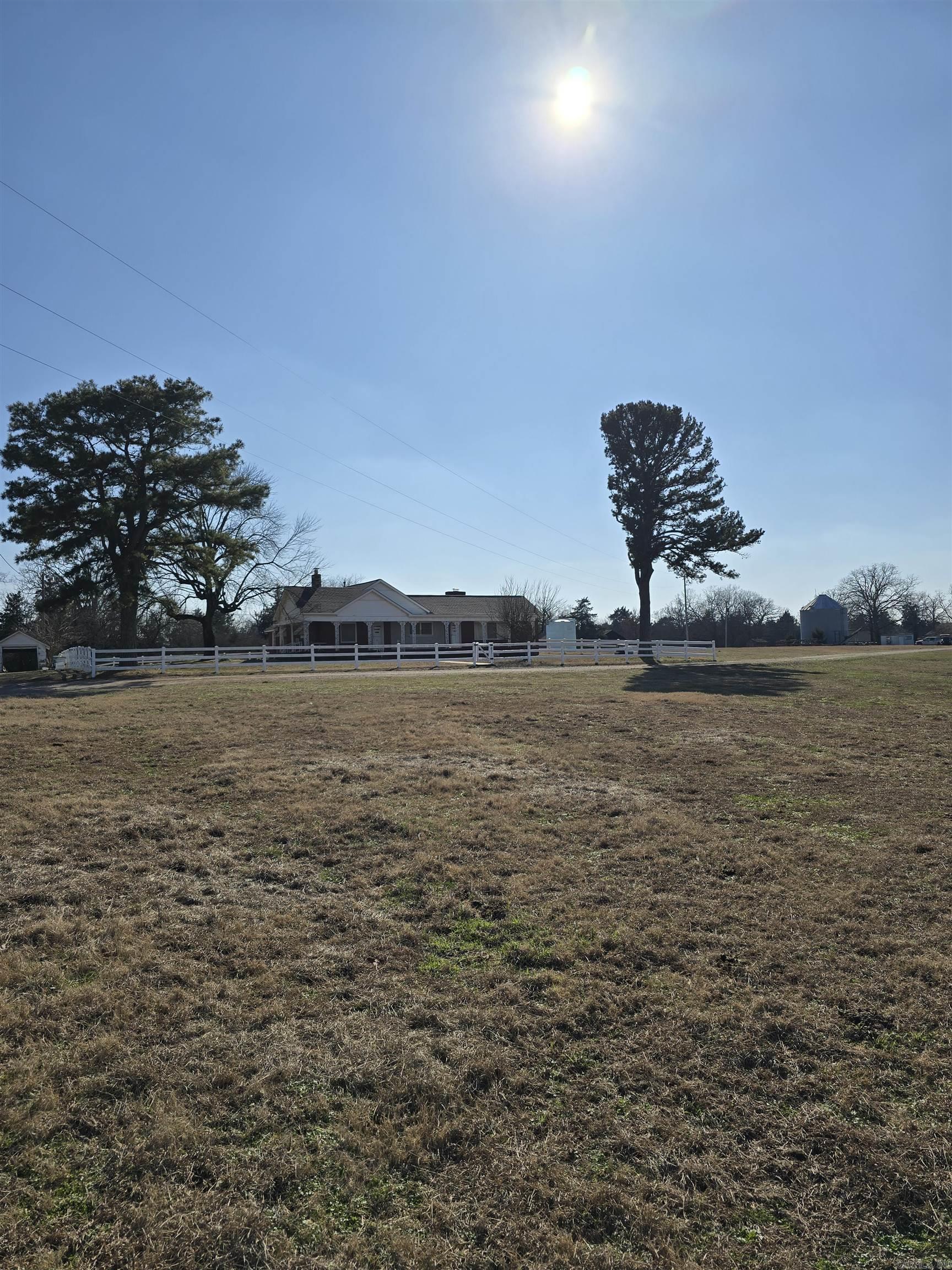 825, 909  Heber Springs Road  Batesville, AR