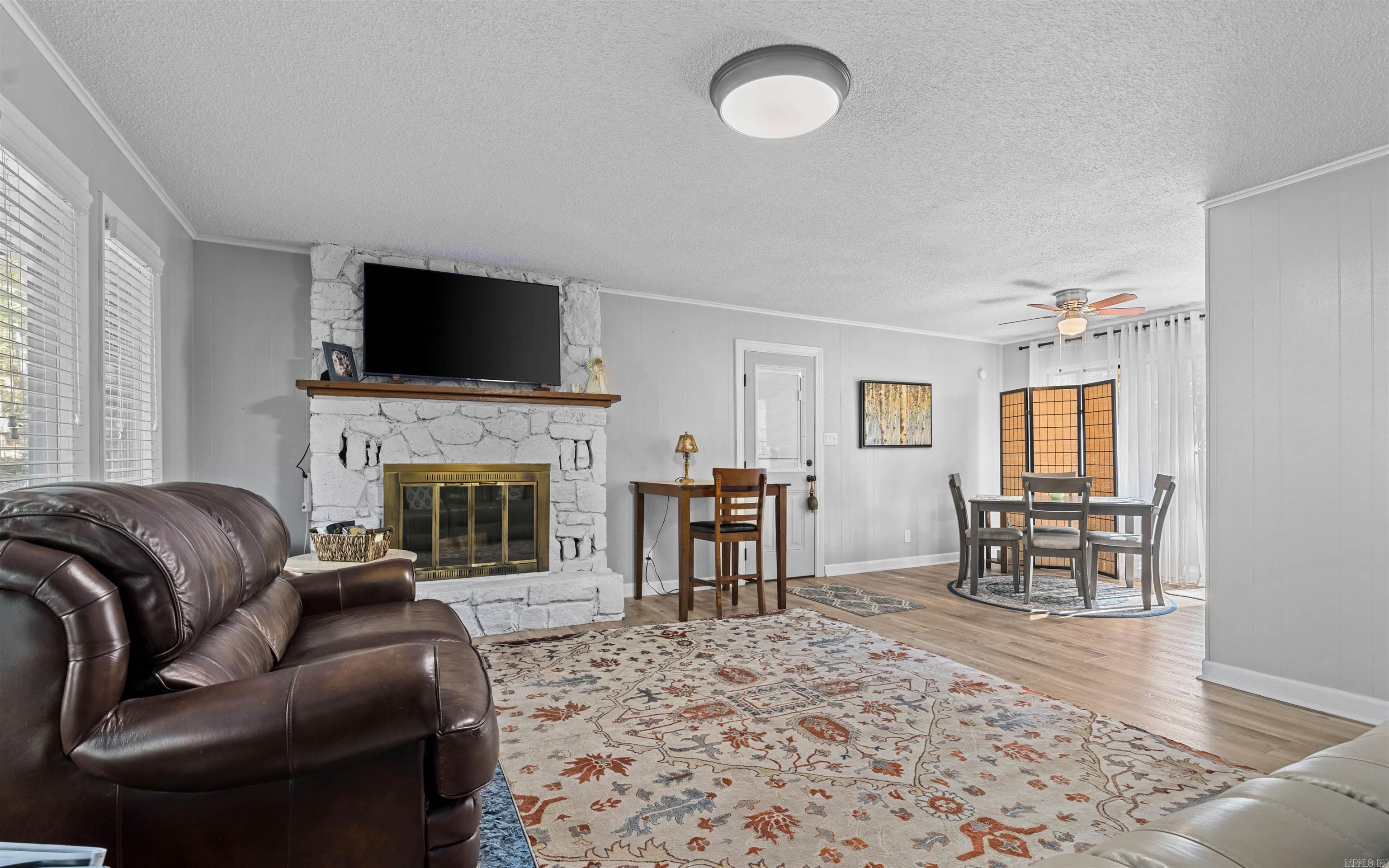 14  Silla  Hot Springs Village, AR