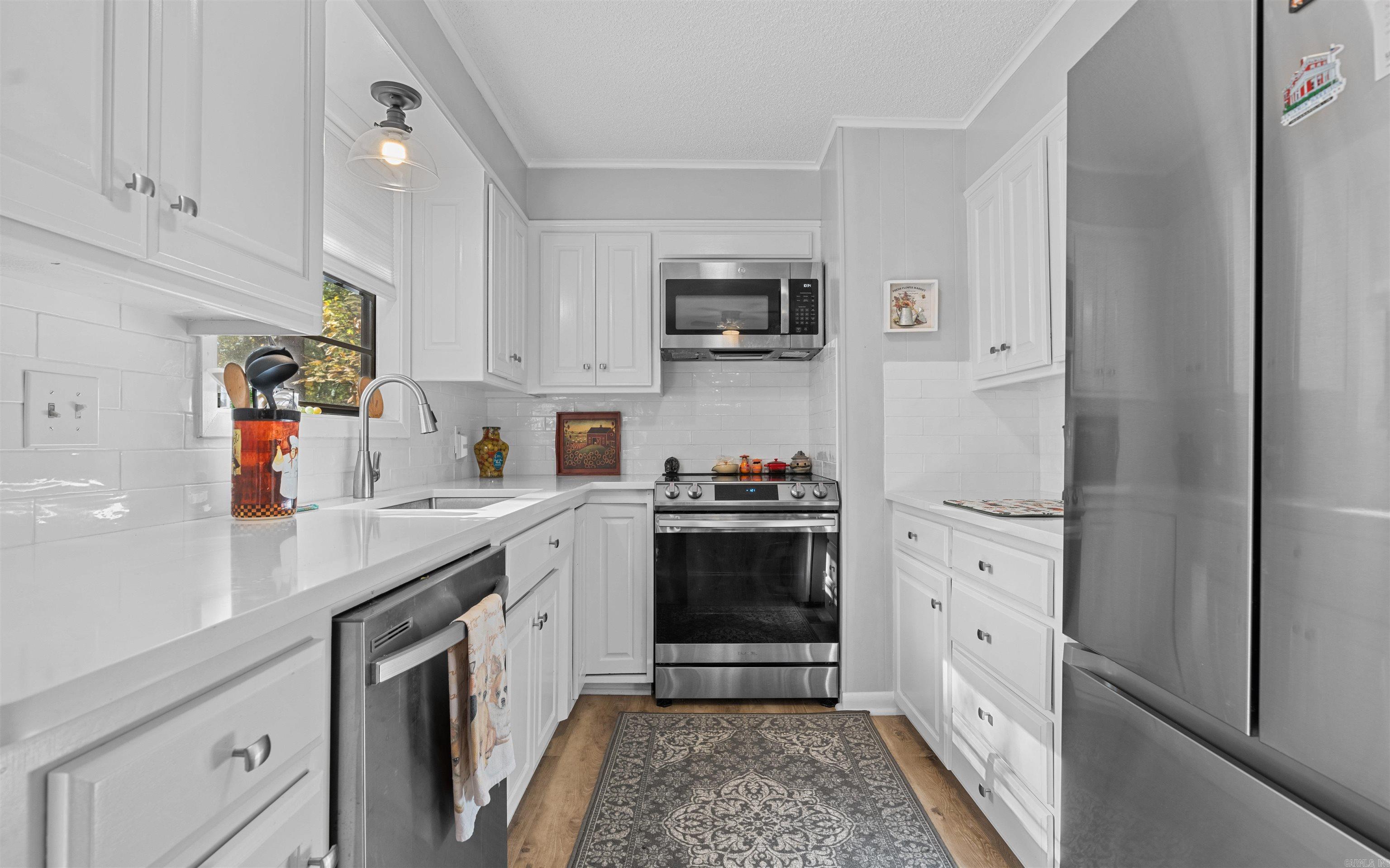 14  Silla  Hot Springs Village, AR