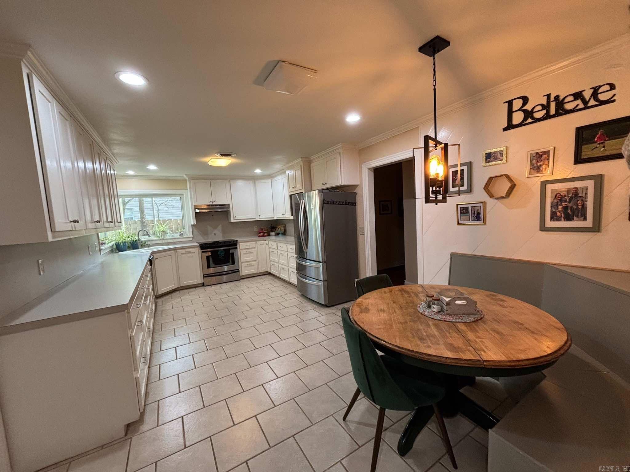 208 S First  Benton, AR