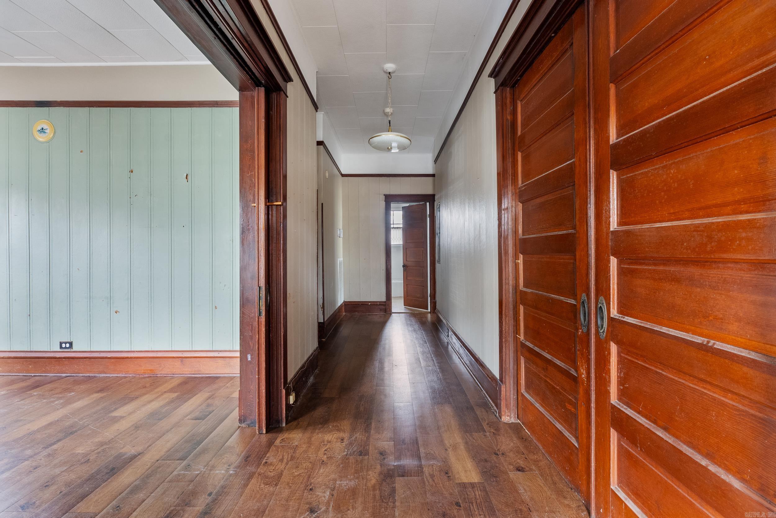 307  Oak  Leslie, AR