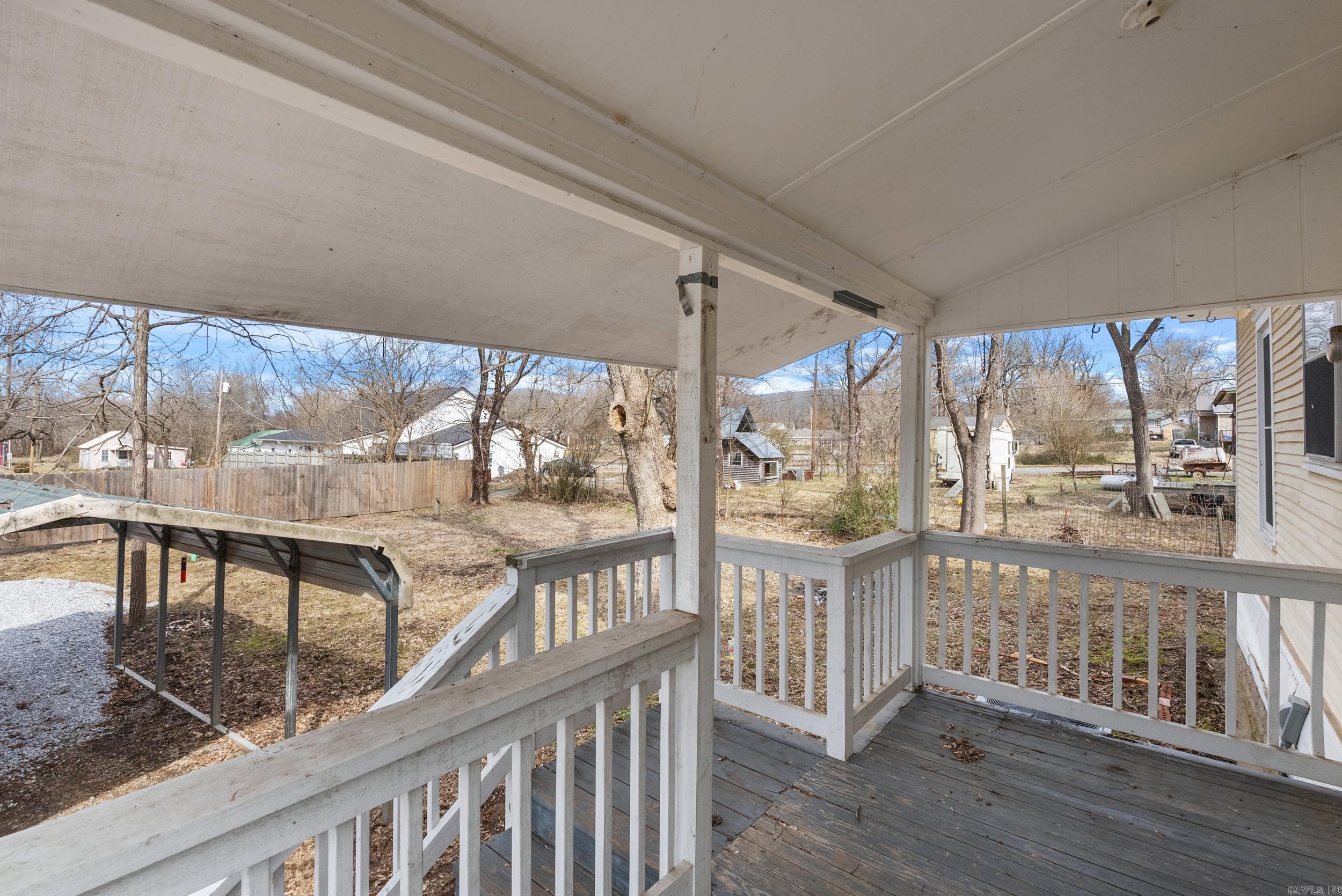 307  Oak  Leslie, AR