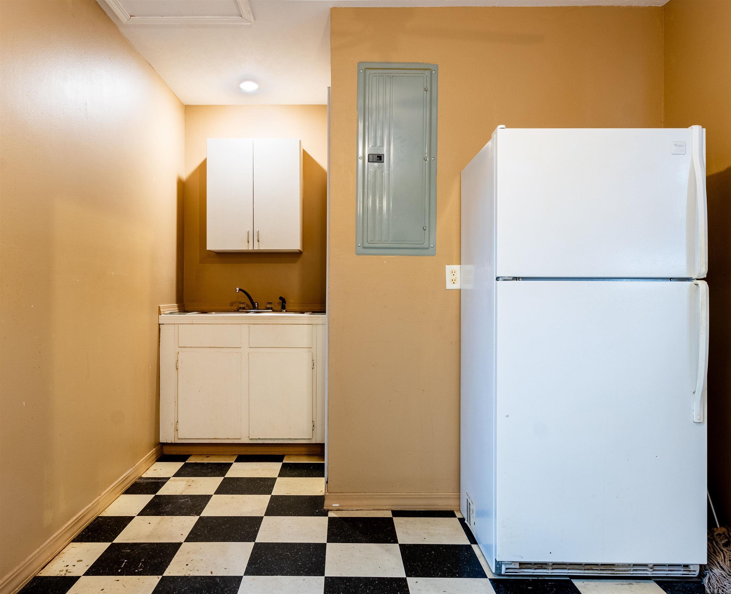 810 W Pleasure  Searcy, AR