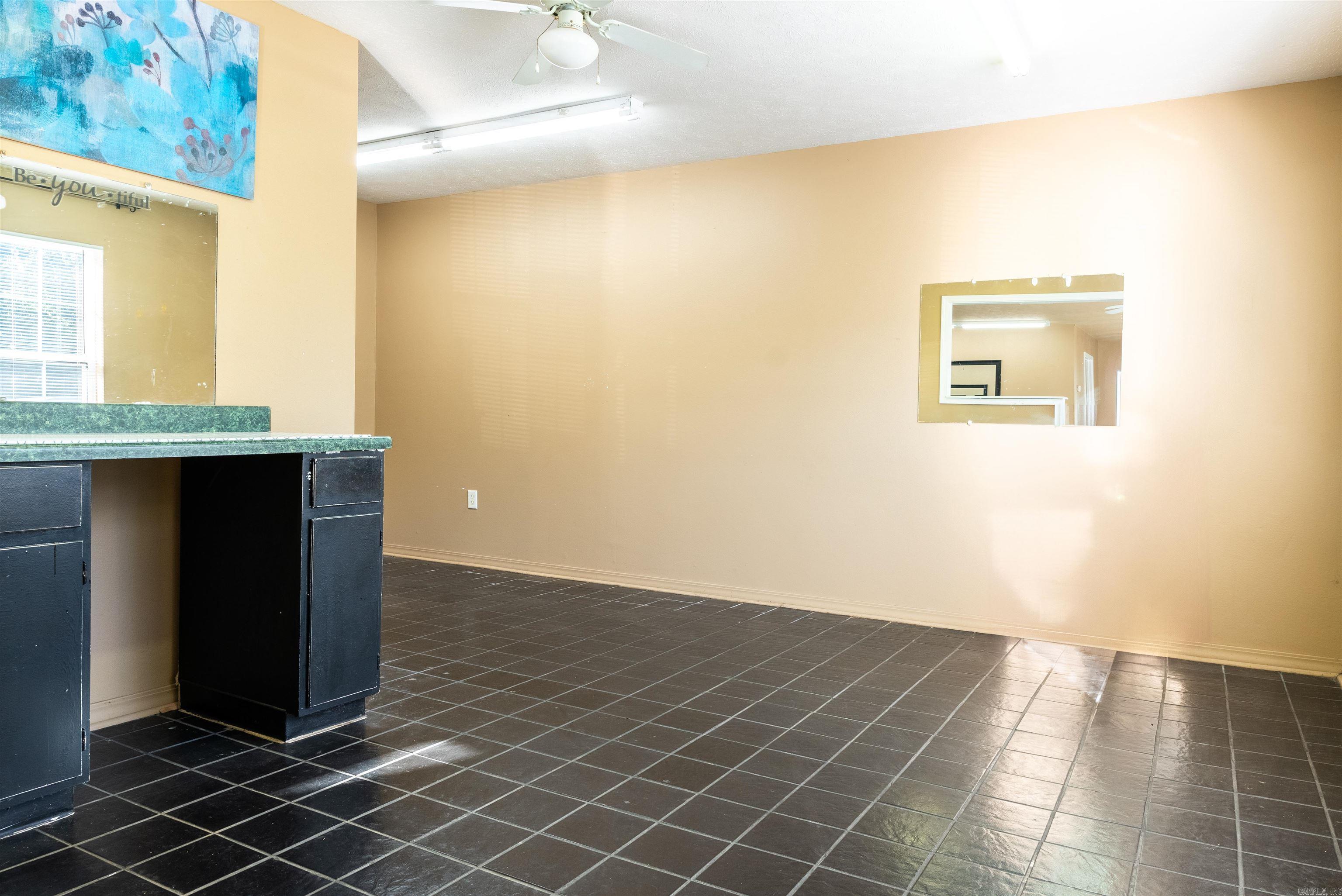 810 W Pleasure  Searcy, AR