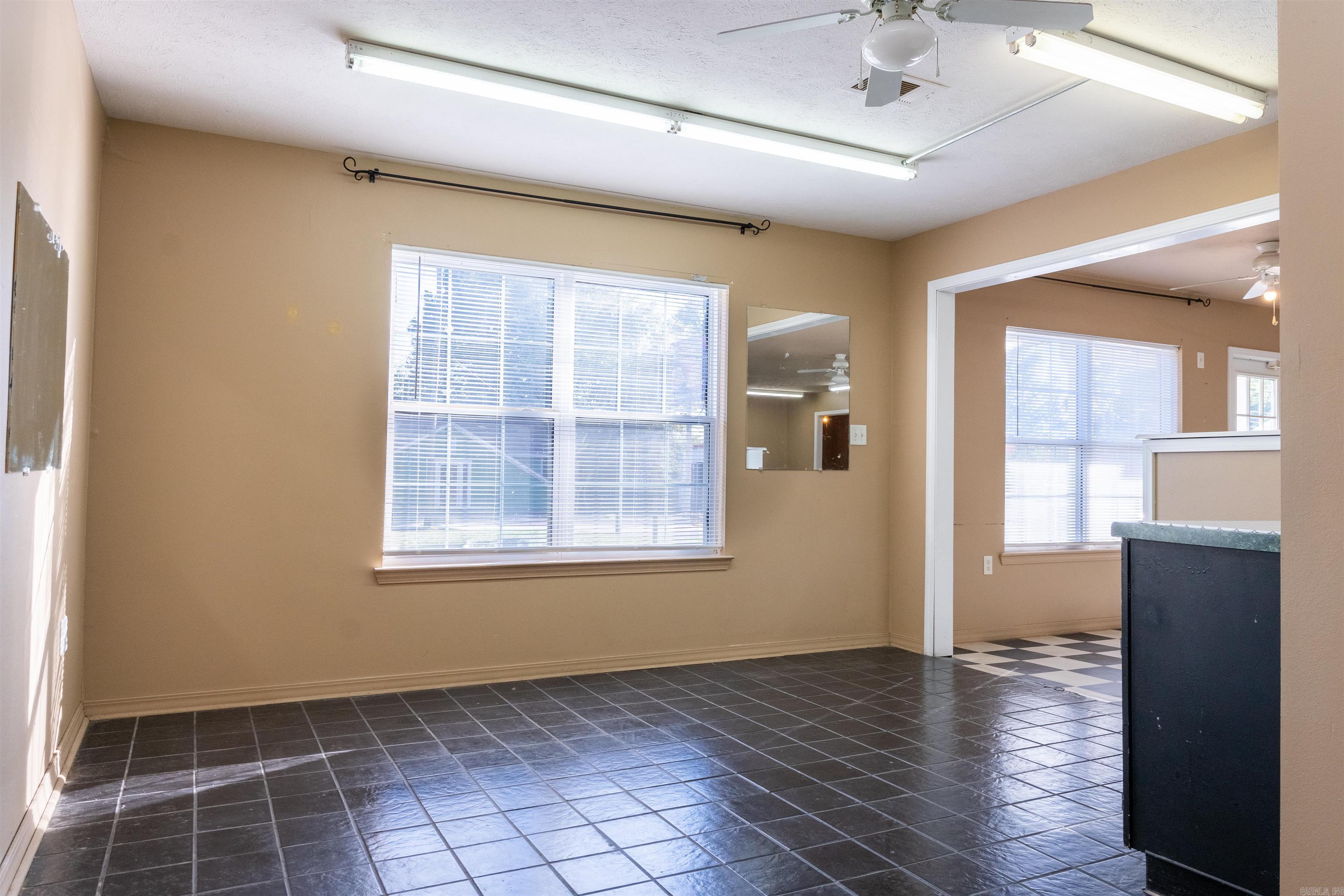 810 W Pleasure  Searcy, AR