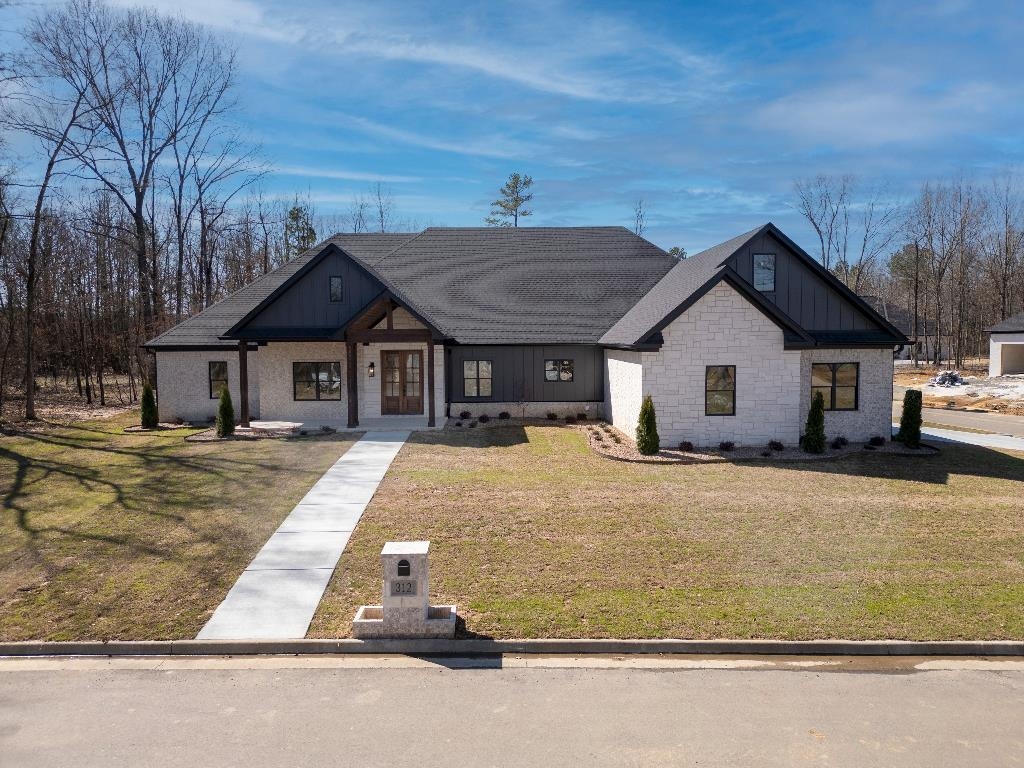 312  Devoe Bend  Maumelle, AR
