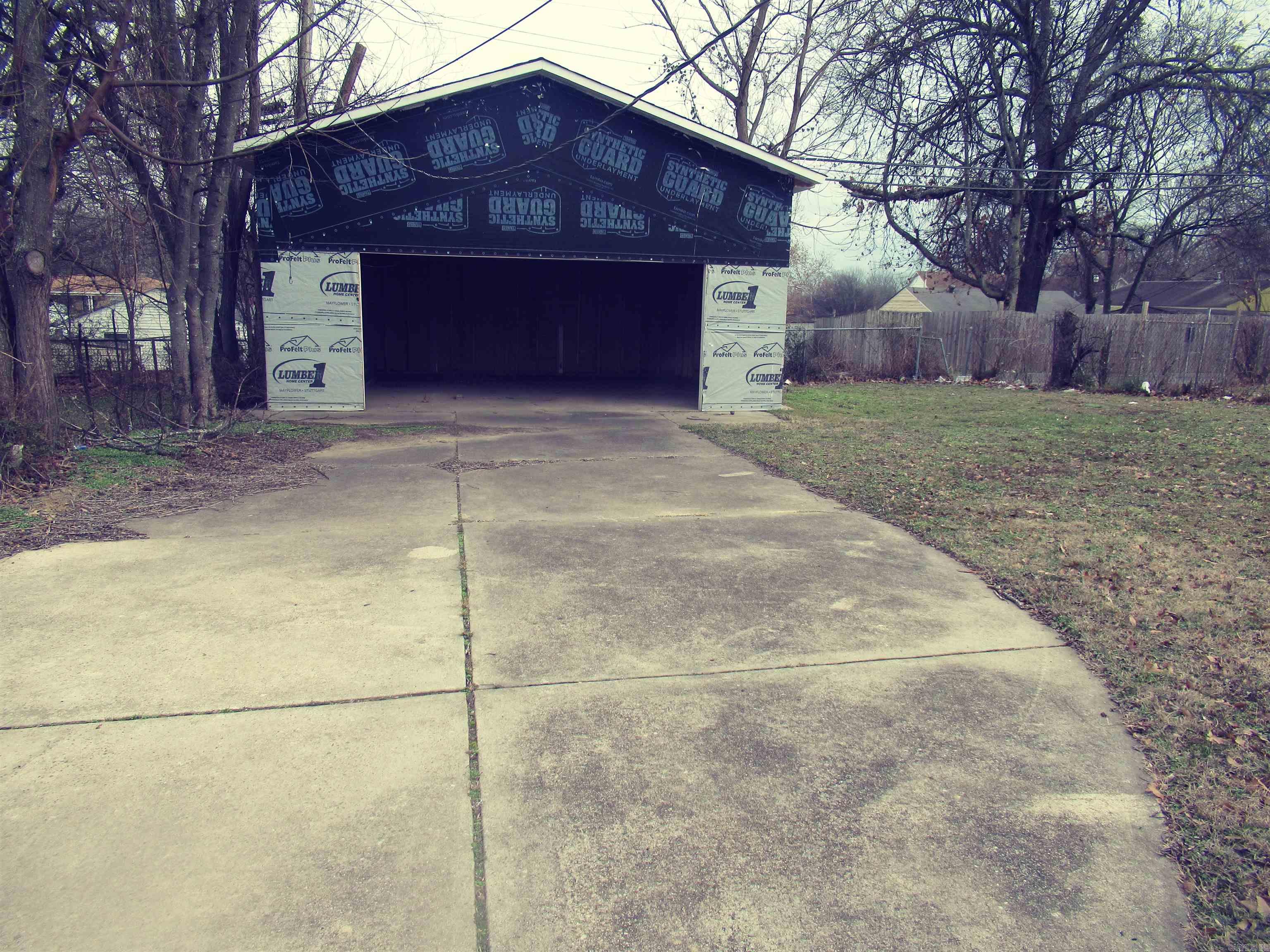 2719  BATTERY  Little Rock, AR
