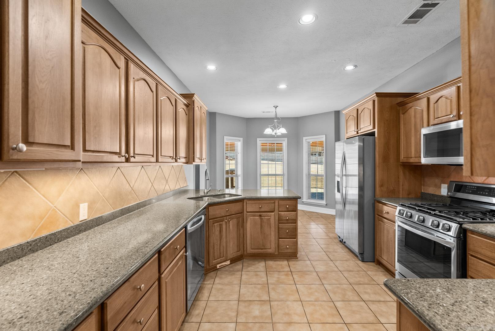 11  Brookside  Greenbrier, AR