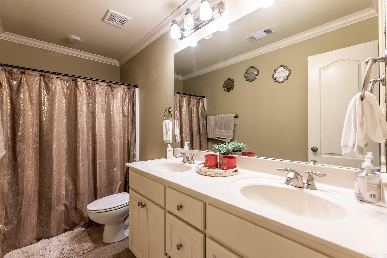 28  Bronte  Little Rock, AR