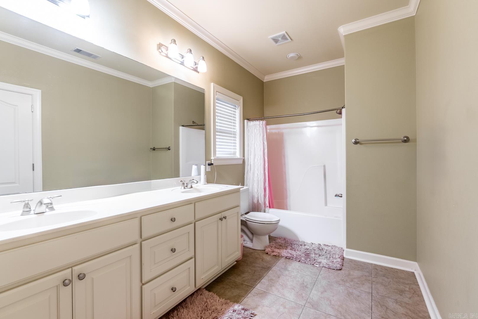 28  Bronte  Little Rock, AR