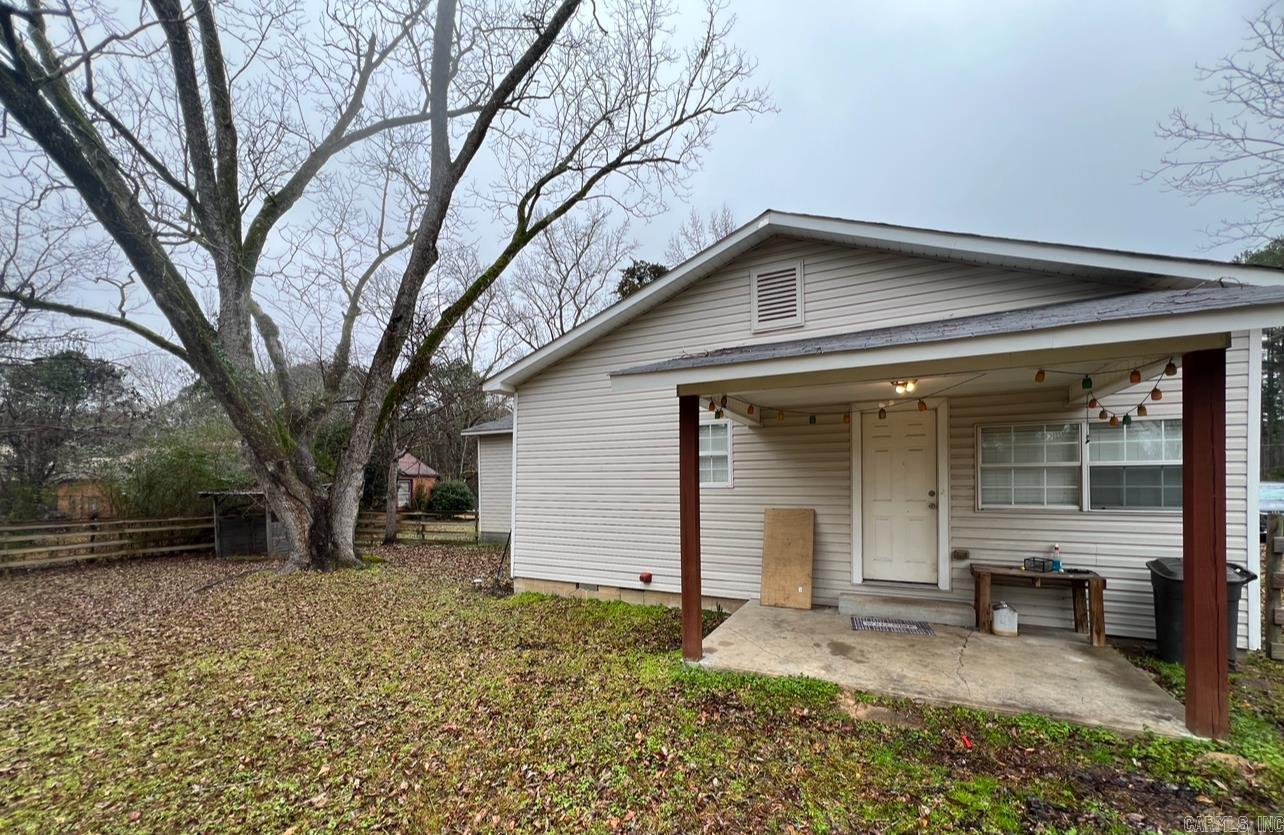1923 W Washington St  Camden, AR