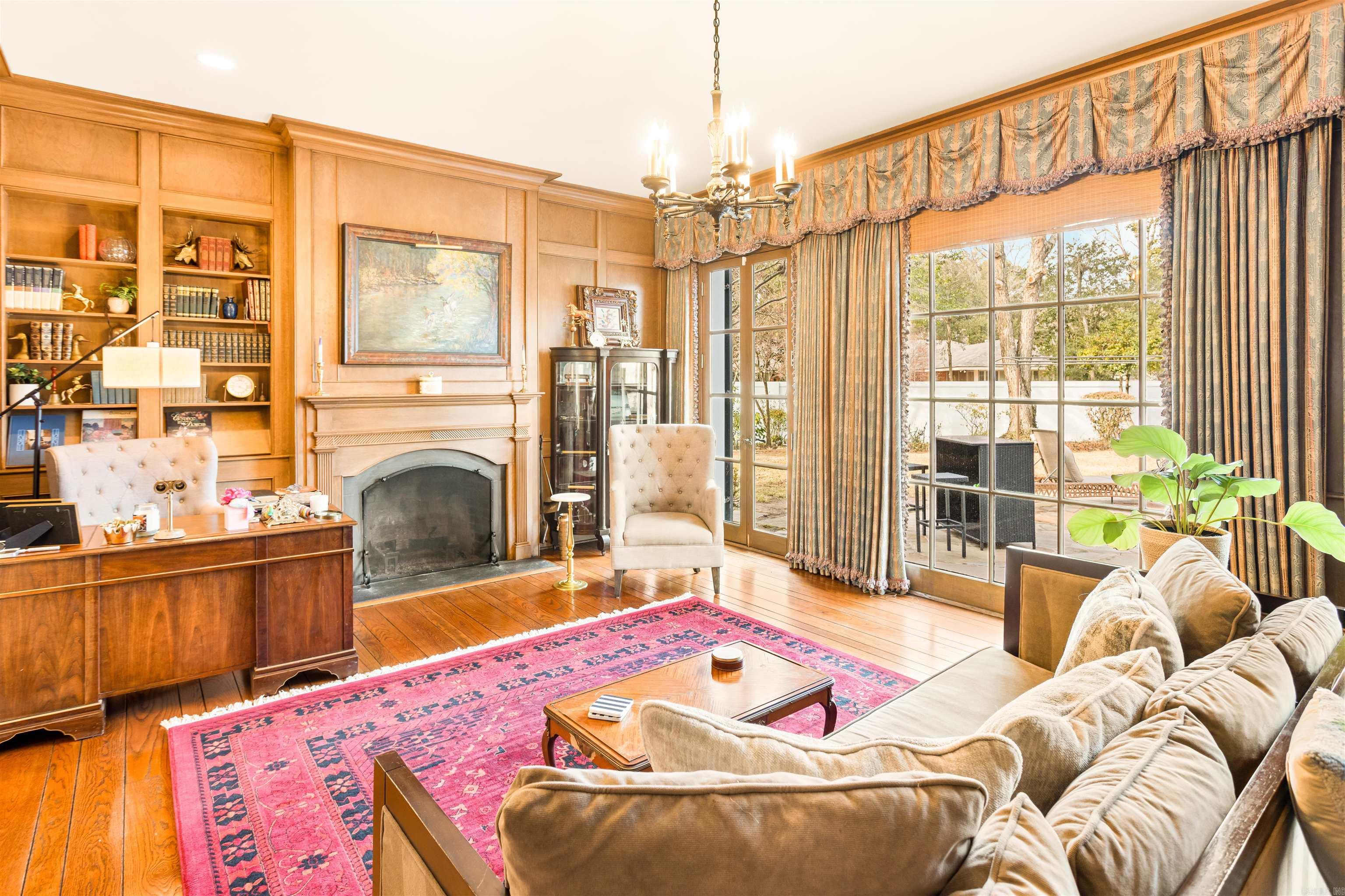 30  Longmeadow  Pine Bluff, AR