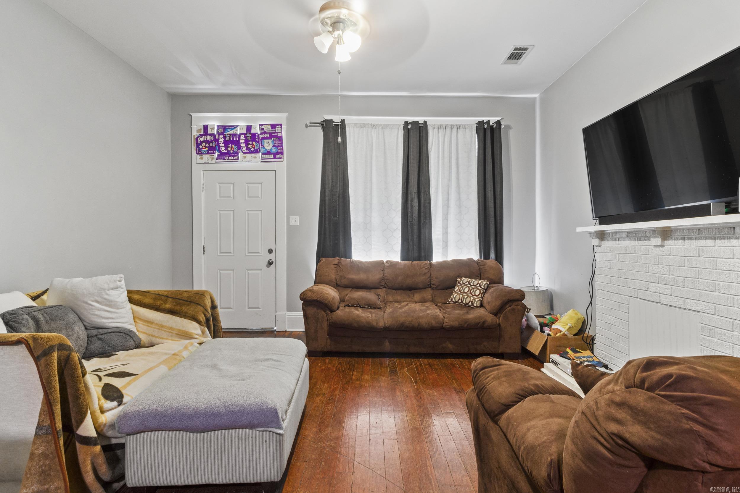 1601  Hanger  Little Rock, AR