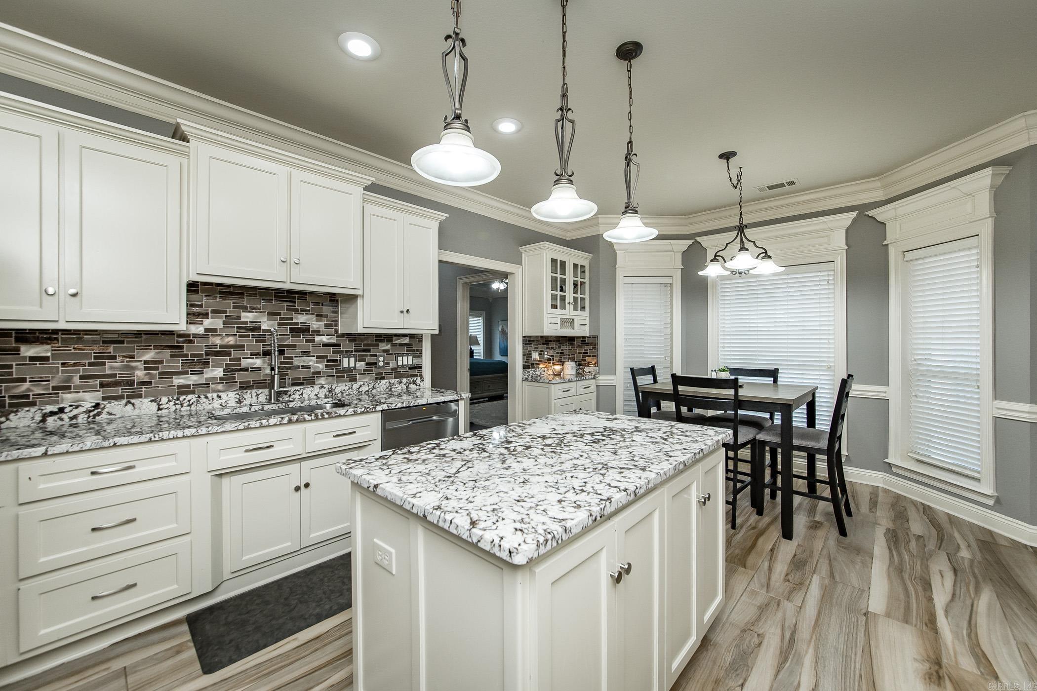 15  Hickory Bend Dr  Cabot, AR