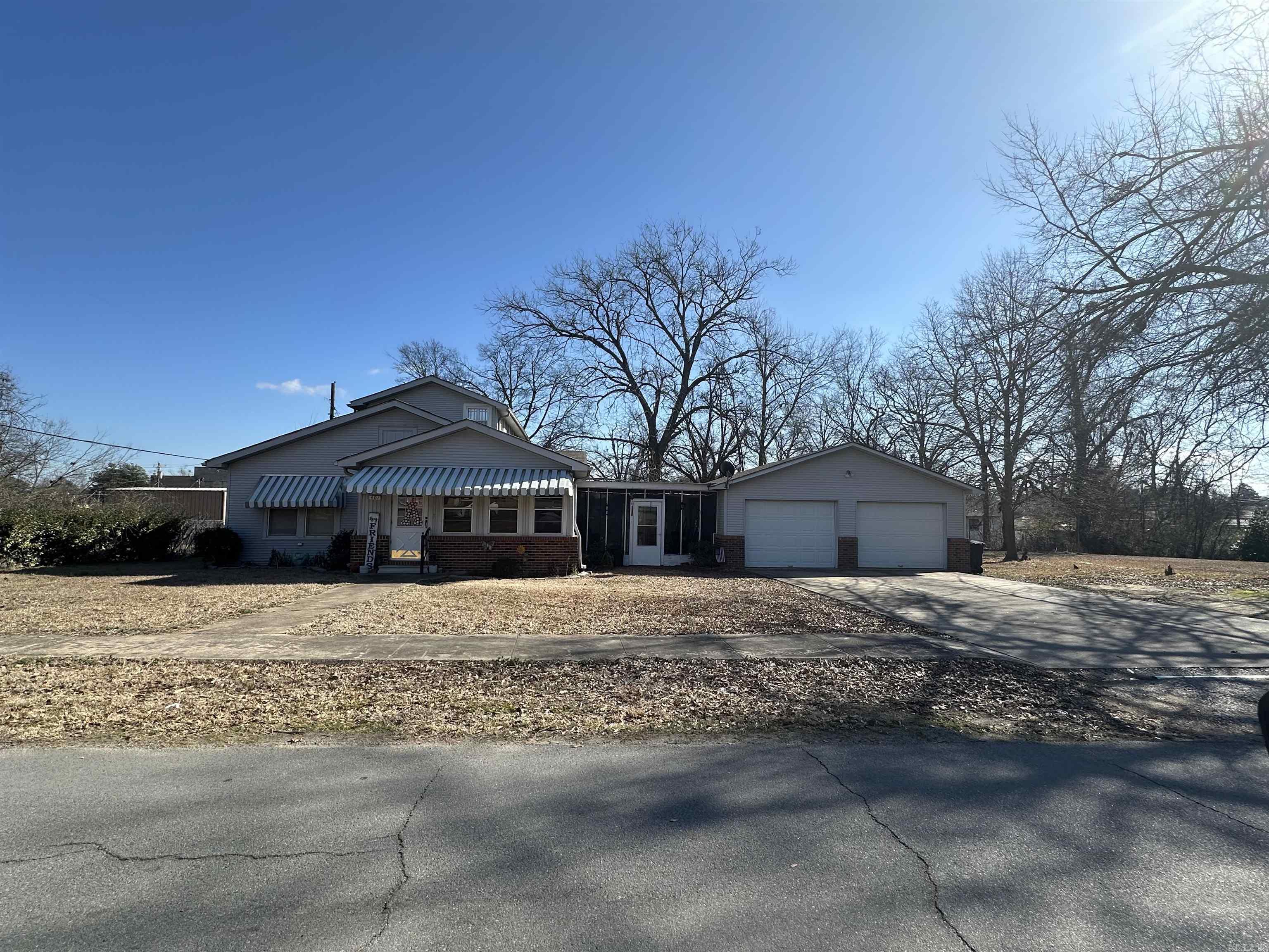 401 S Jefferson  Star City, AR