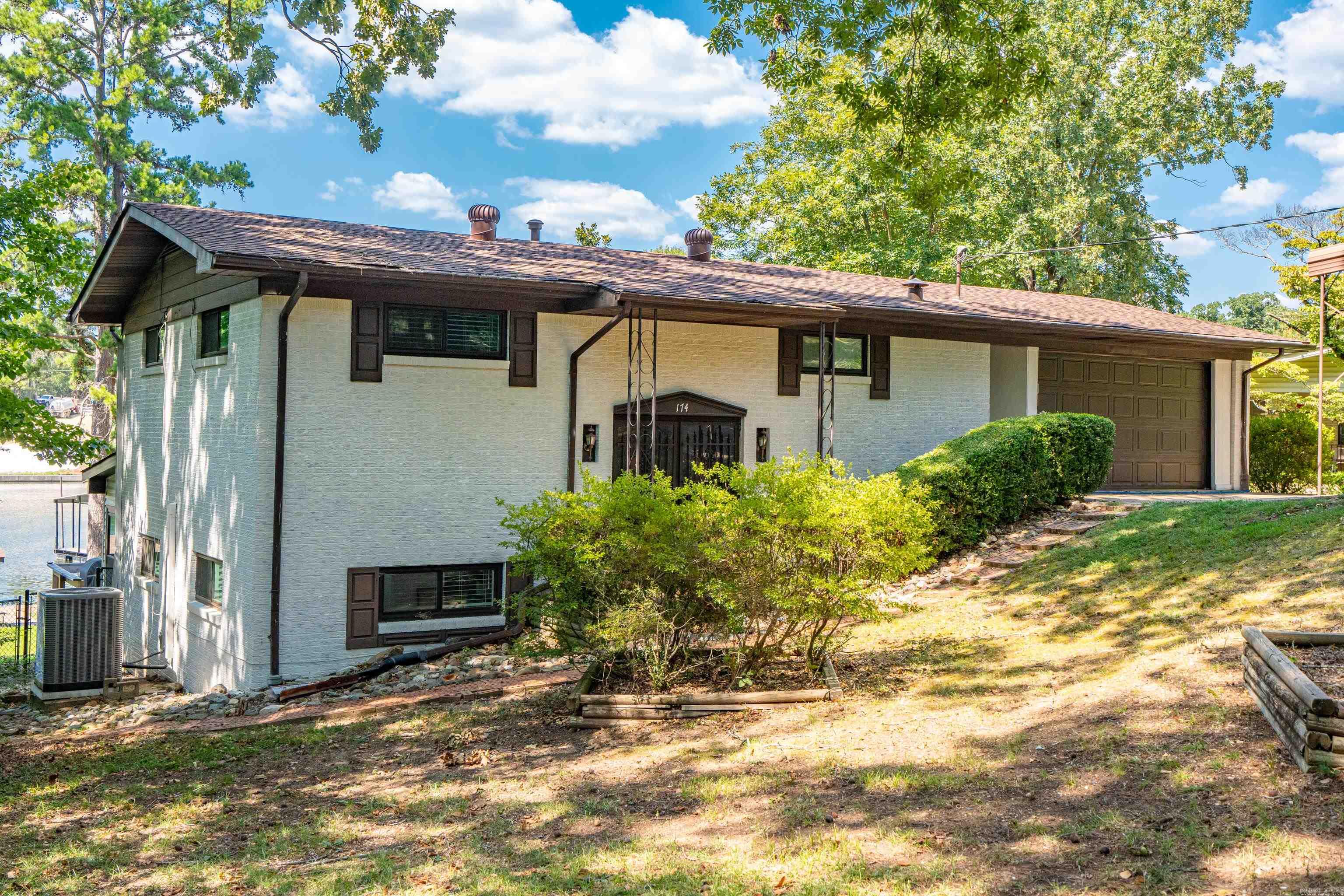 174  Rivers  Hot Springs, AR