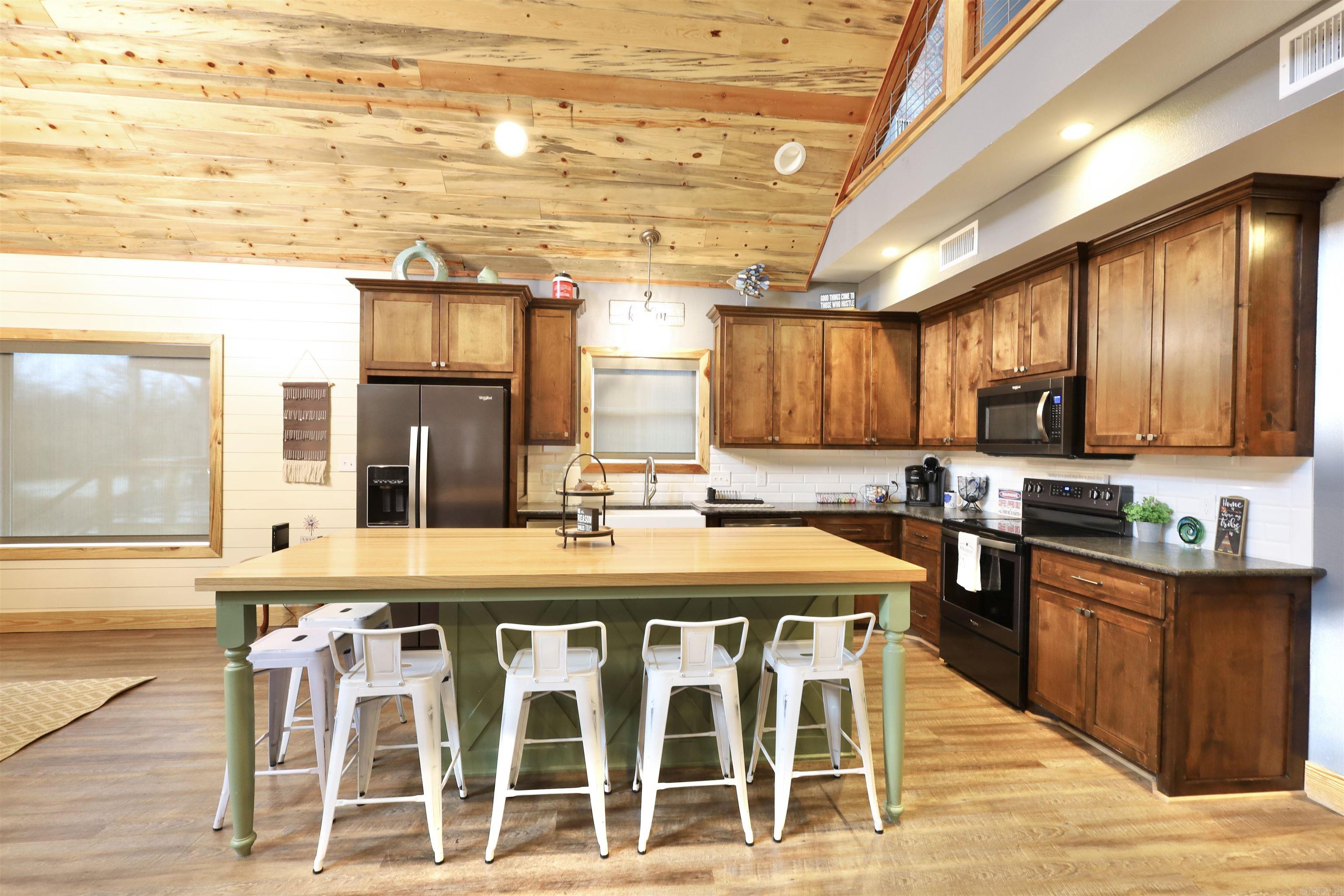 156  Serenity  Glenwood, AR