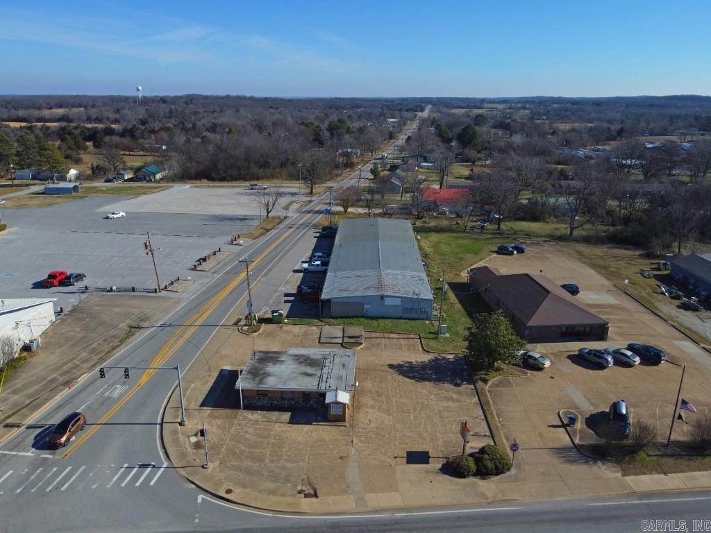 101 S Main  Cave City, AR