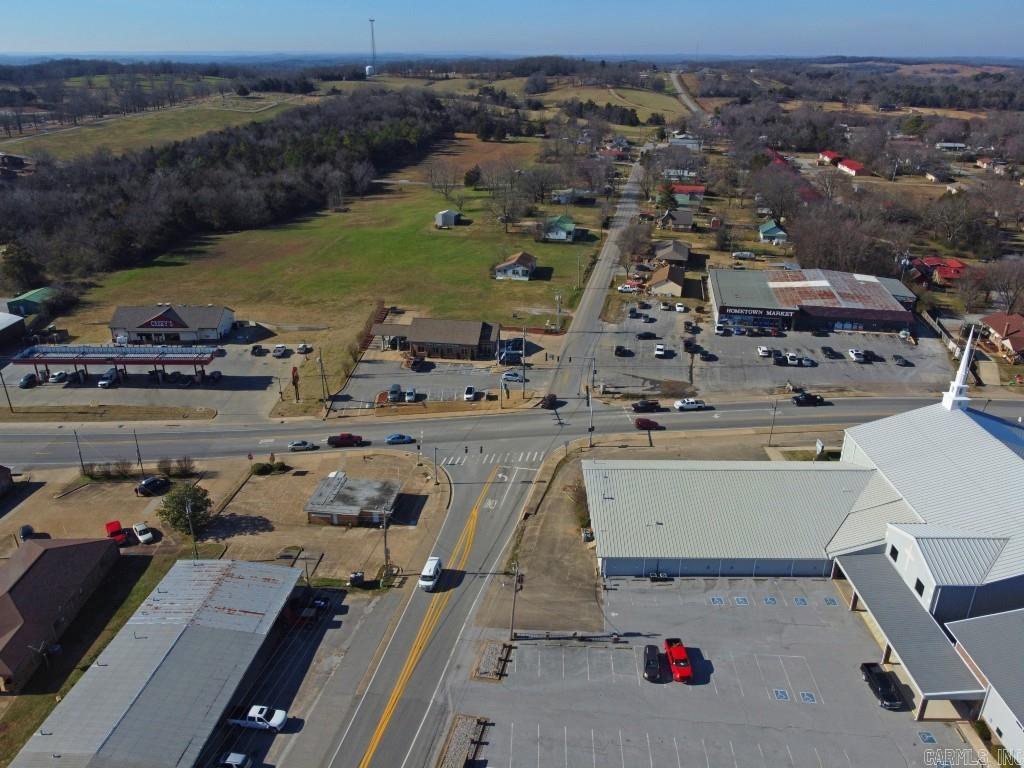 101 S Main  Cave City, AR