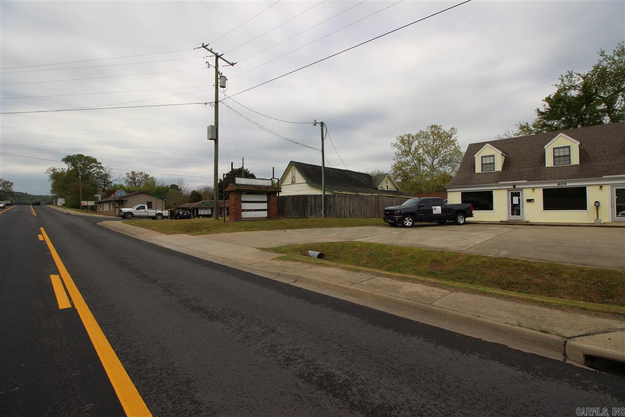 604 N 2nd  Heber Springs, AR