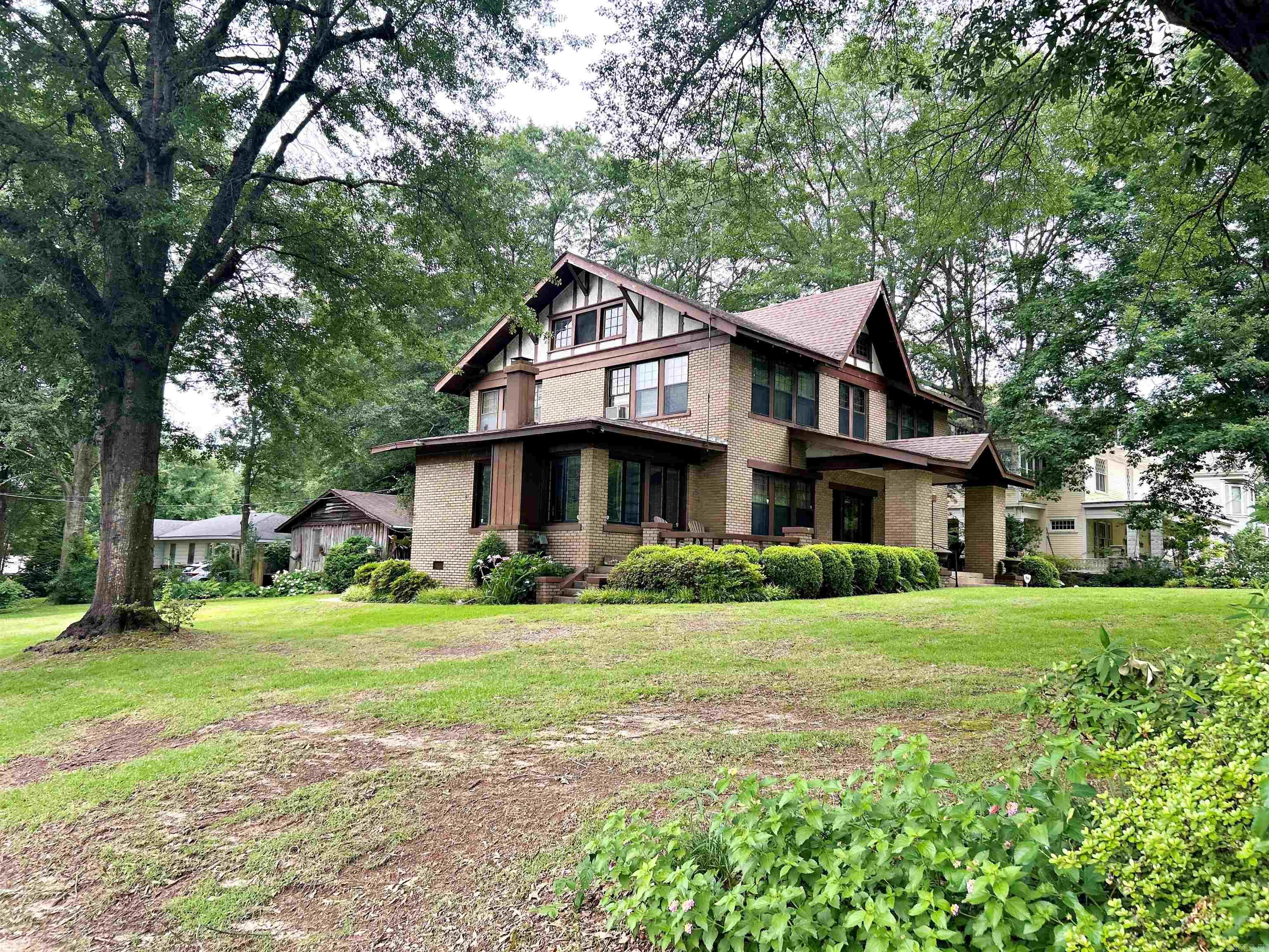 211 Cherry  Arkadelphia, AR
