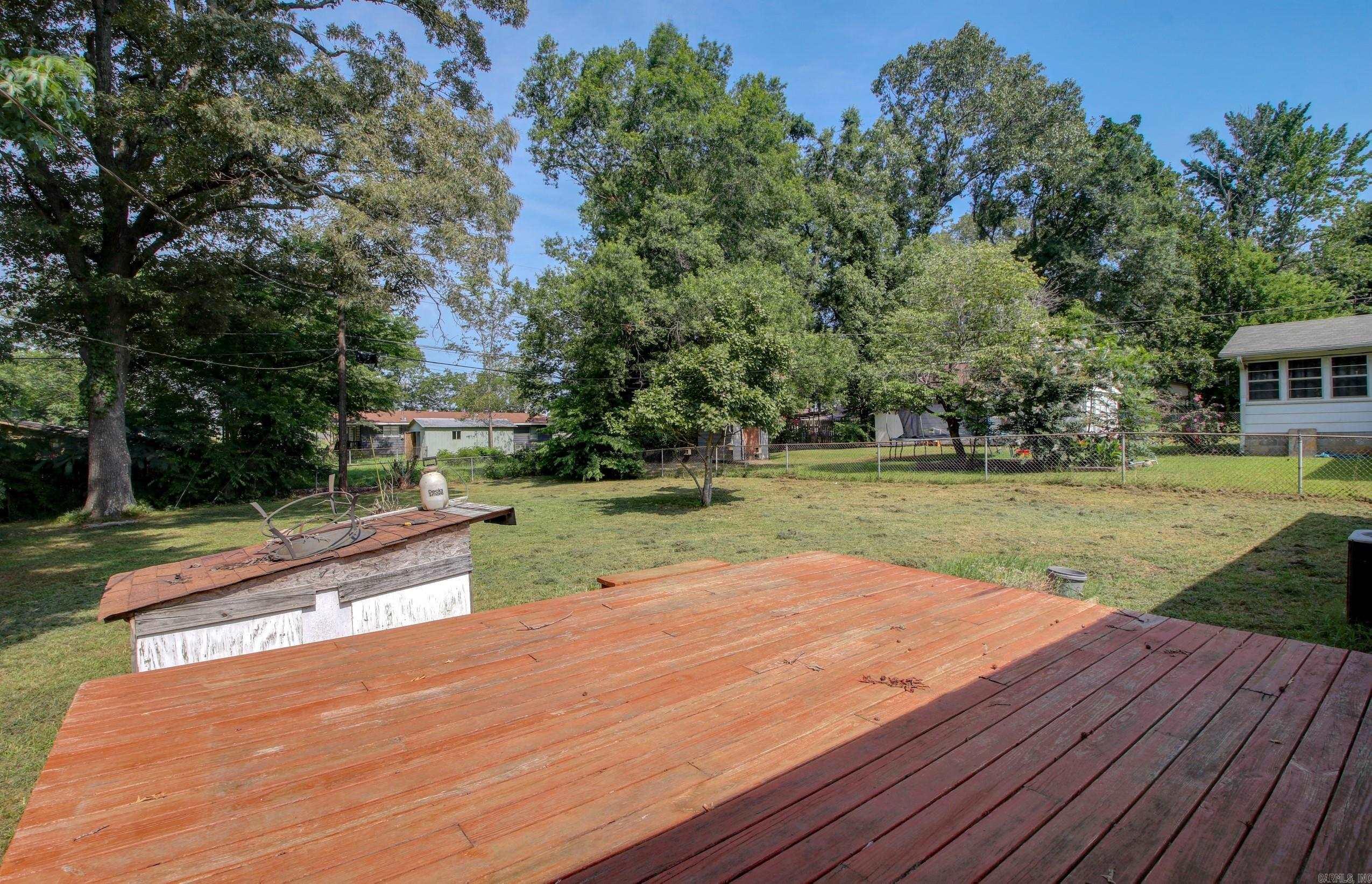 1902 Green Acres Rd Jacksonville, AR 72076