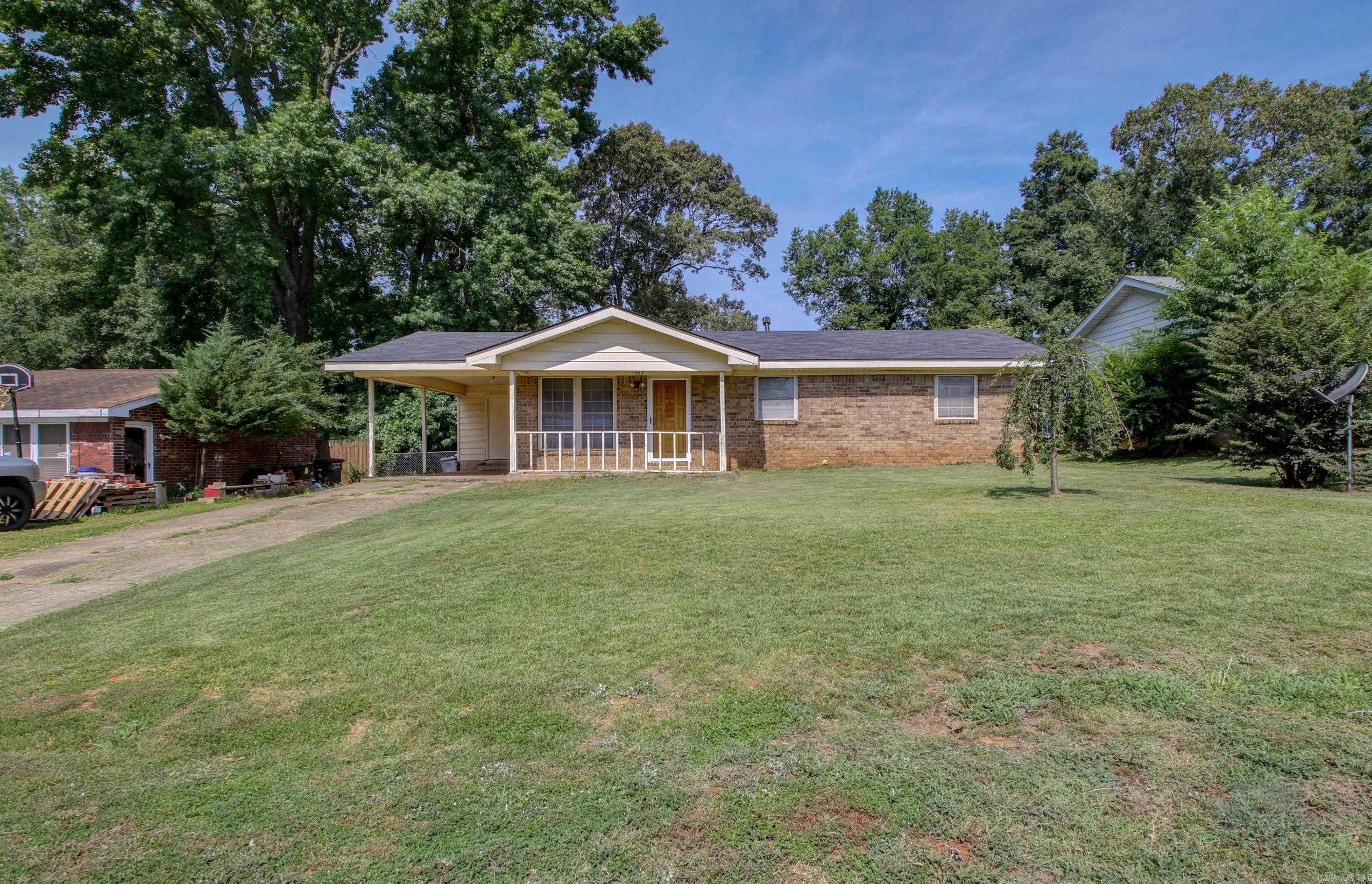1902  Green Acres Rd  Jacksonville, AR