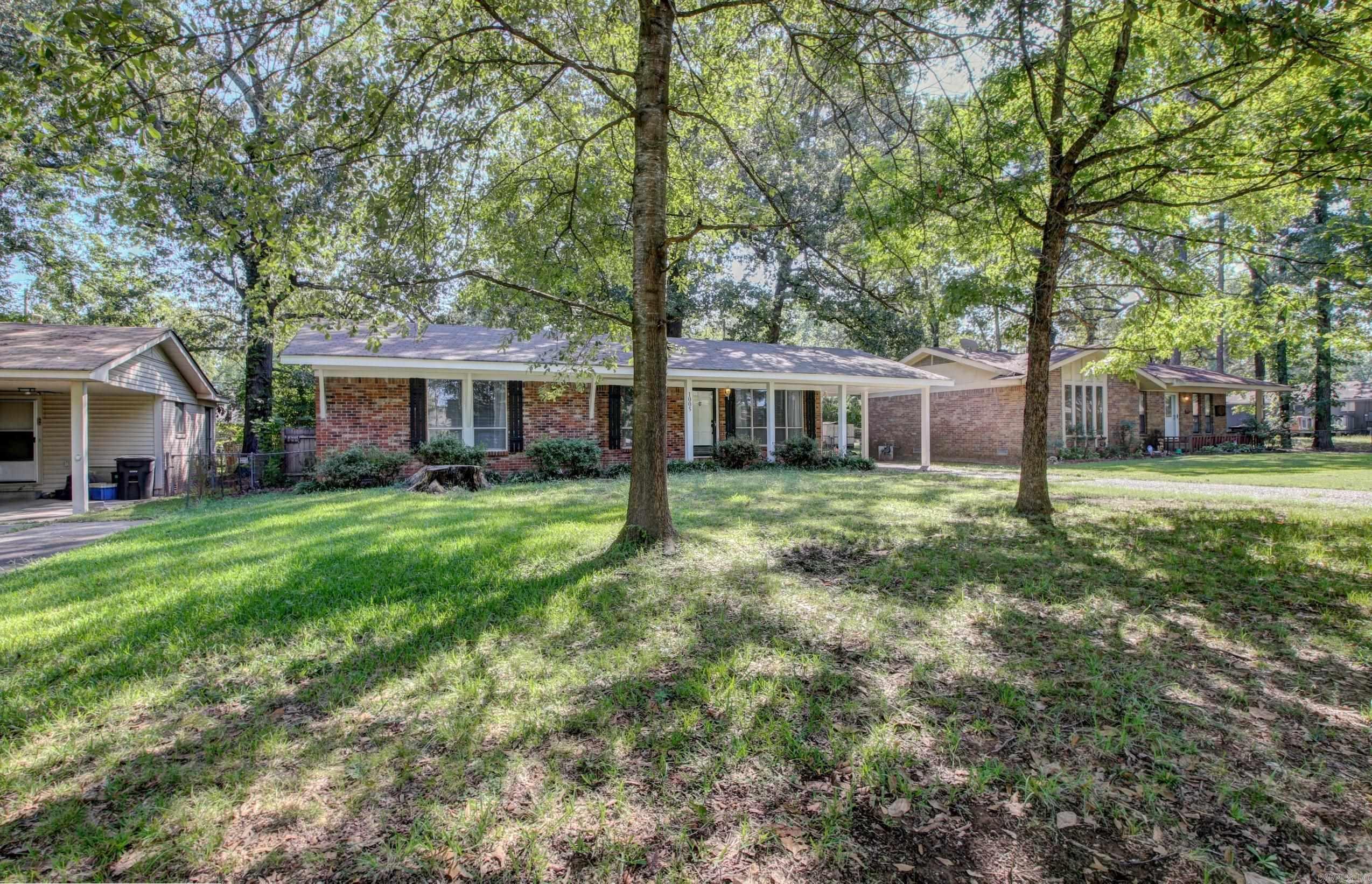 1005  Towering Oaks  Jacksonville, AR