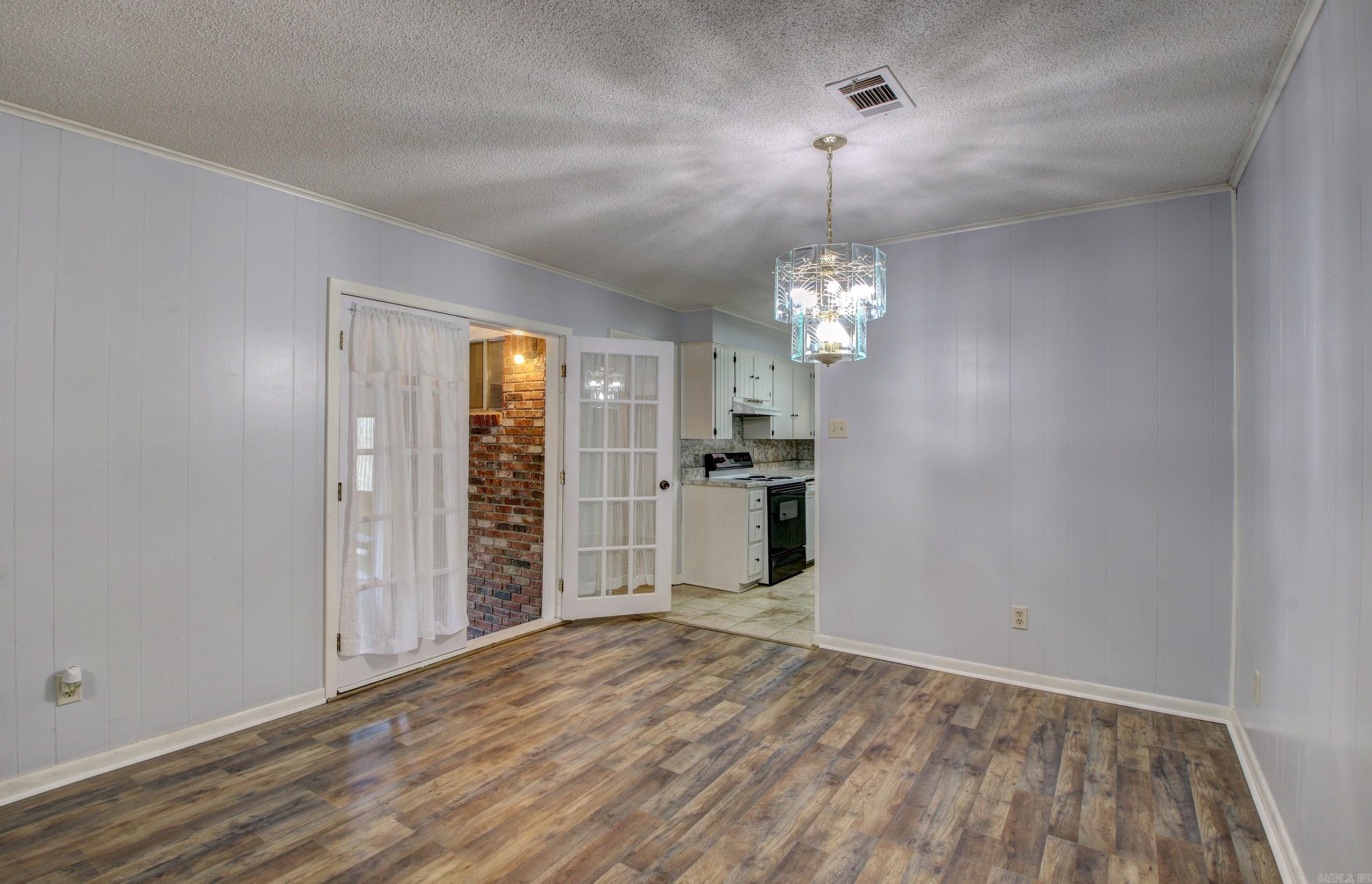 1005  Towering Oaks  Jacksonville, AR