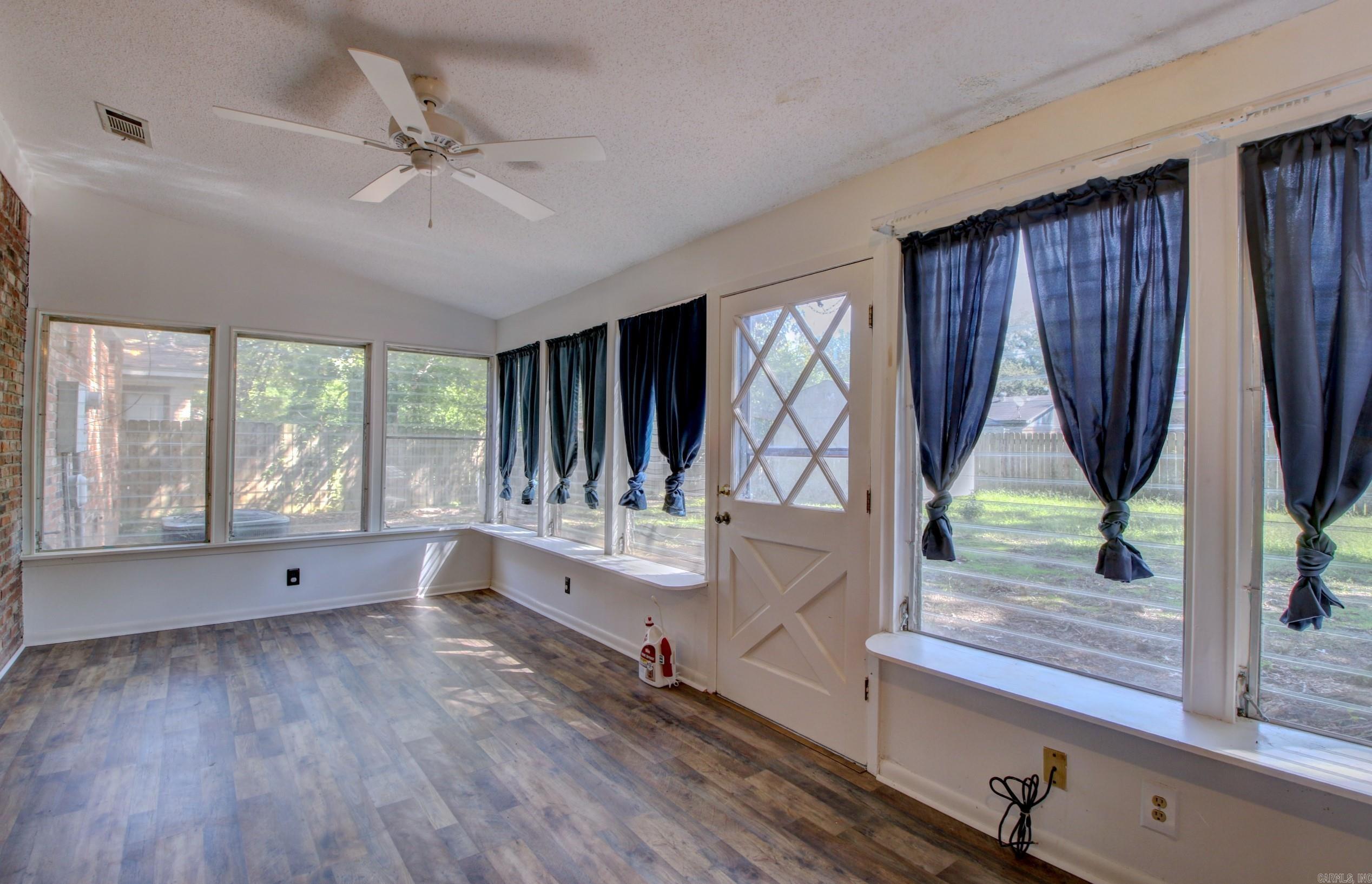 1005  Towering Oaks  Jacksonville, AR