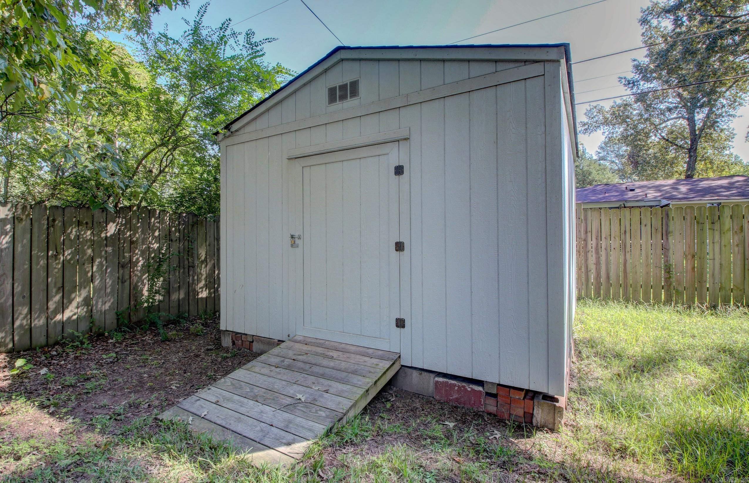 1005  Towering Oaks  Jacksonville, AR