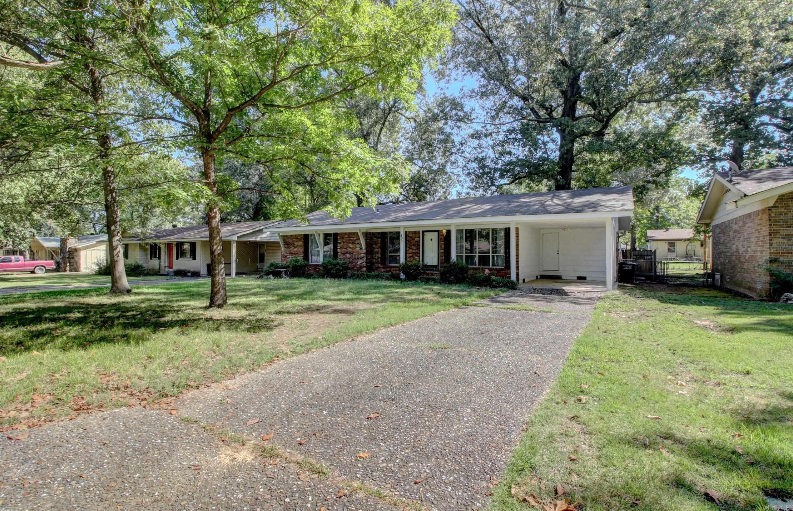 1005  Towering Oaks  Jacksonville, AR