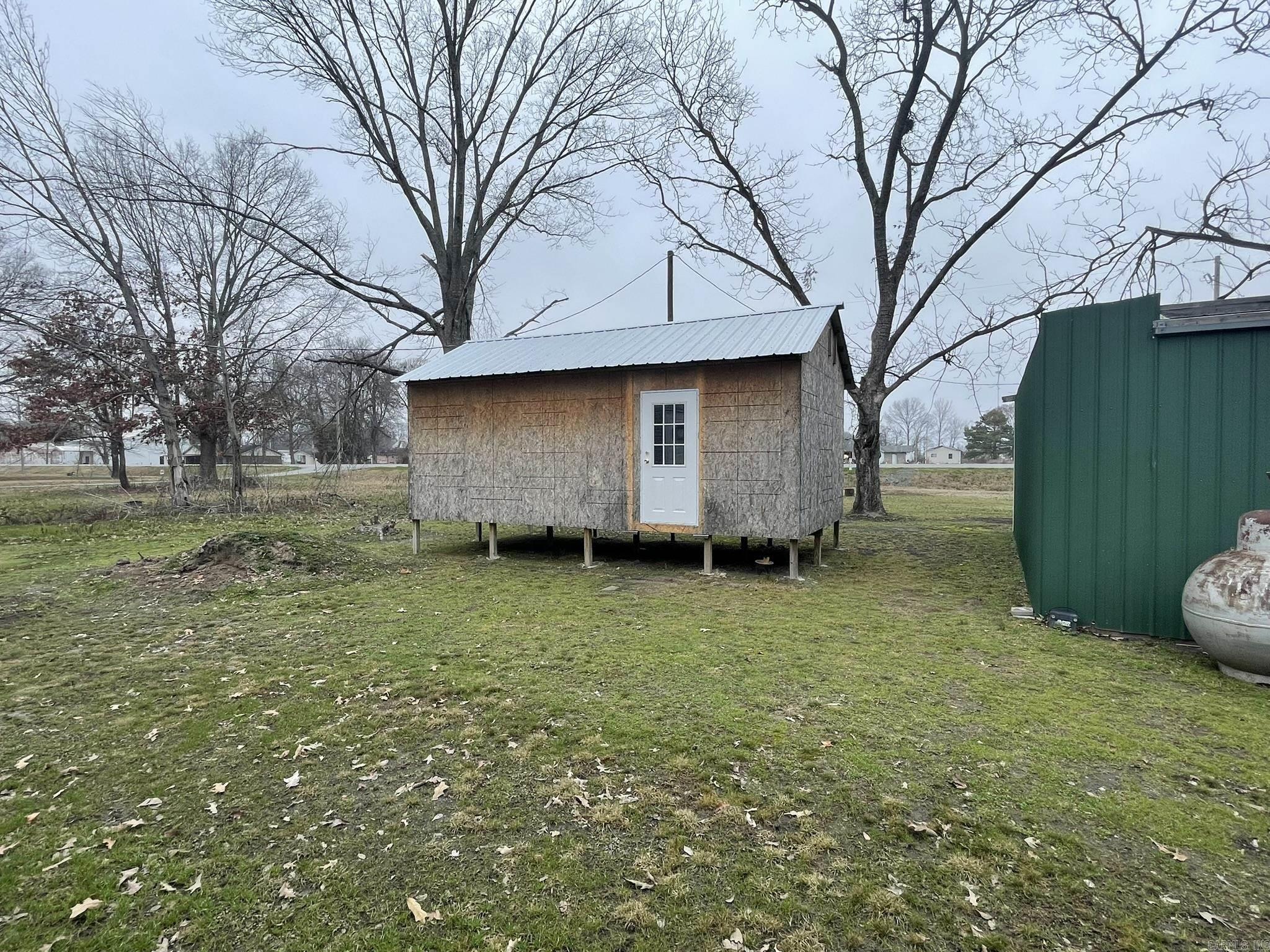 402 E Railroad  Humphrey, AR