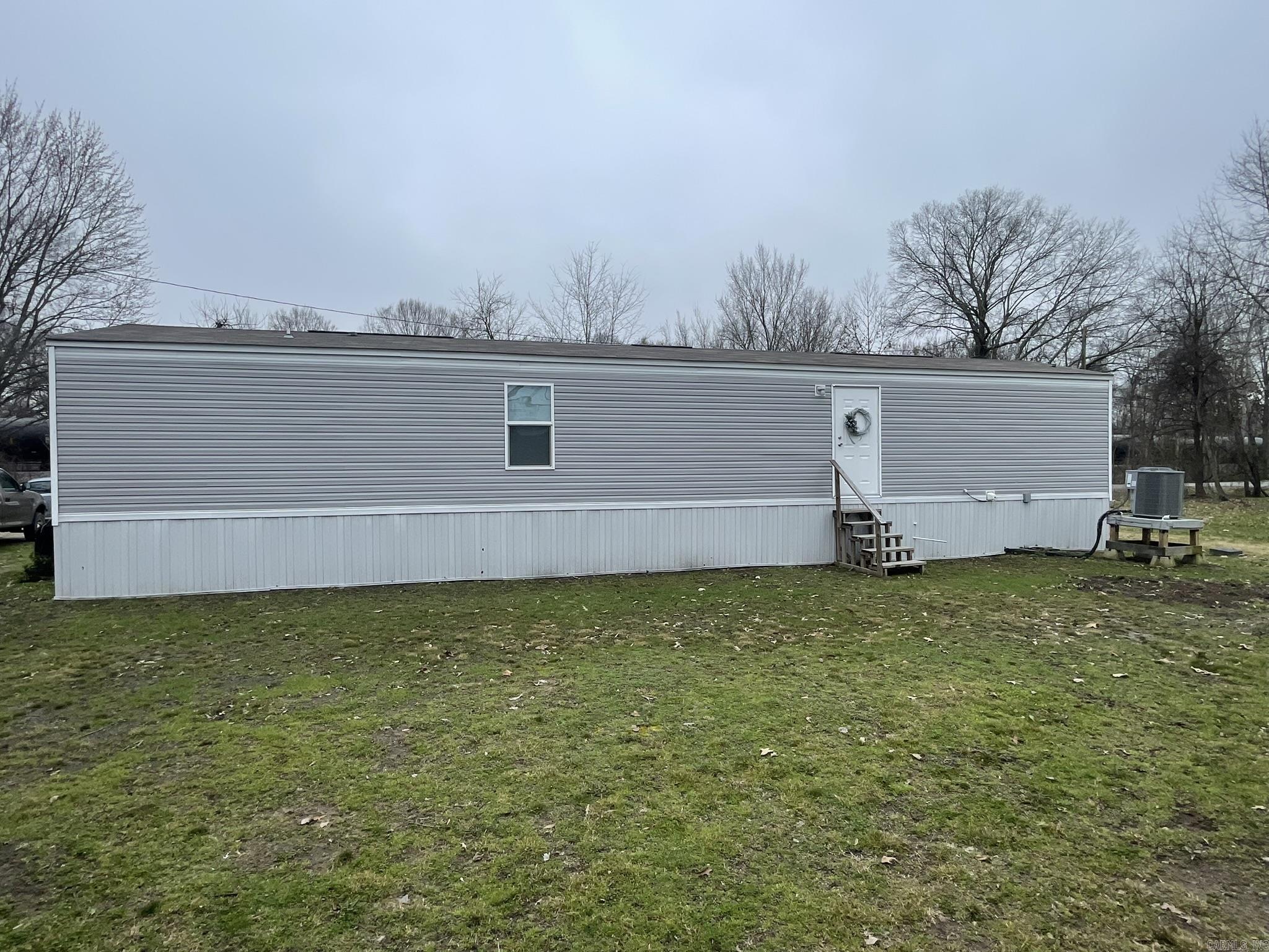 402 E Railroad  Humphrey, AR