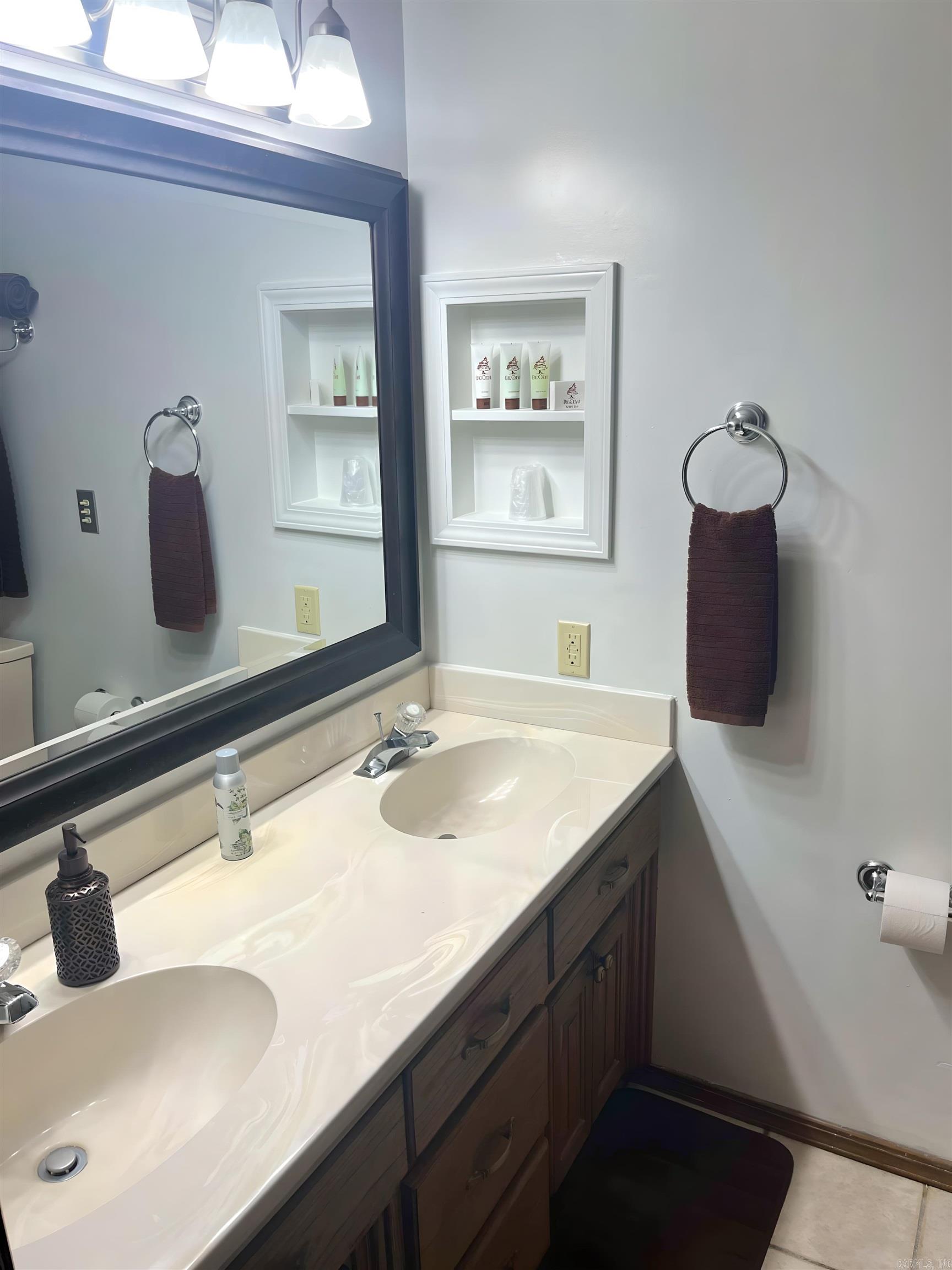308  Jenny Lind Dr  Mena, AR