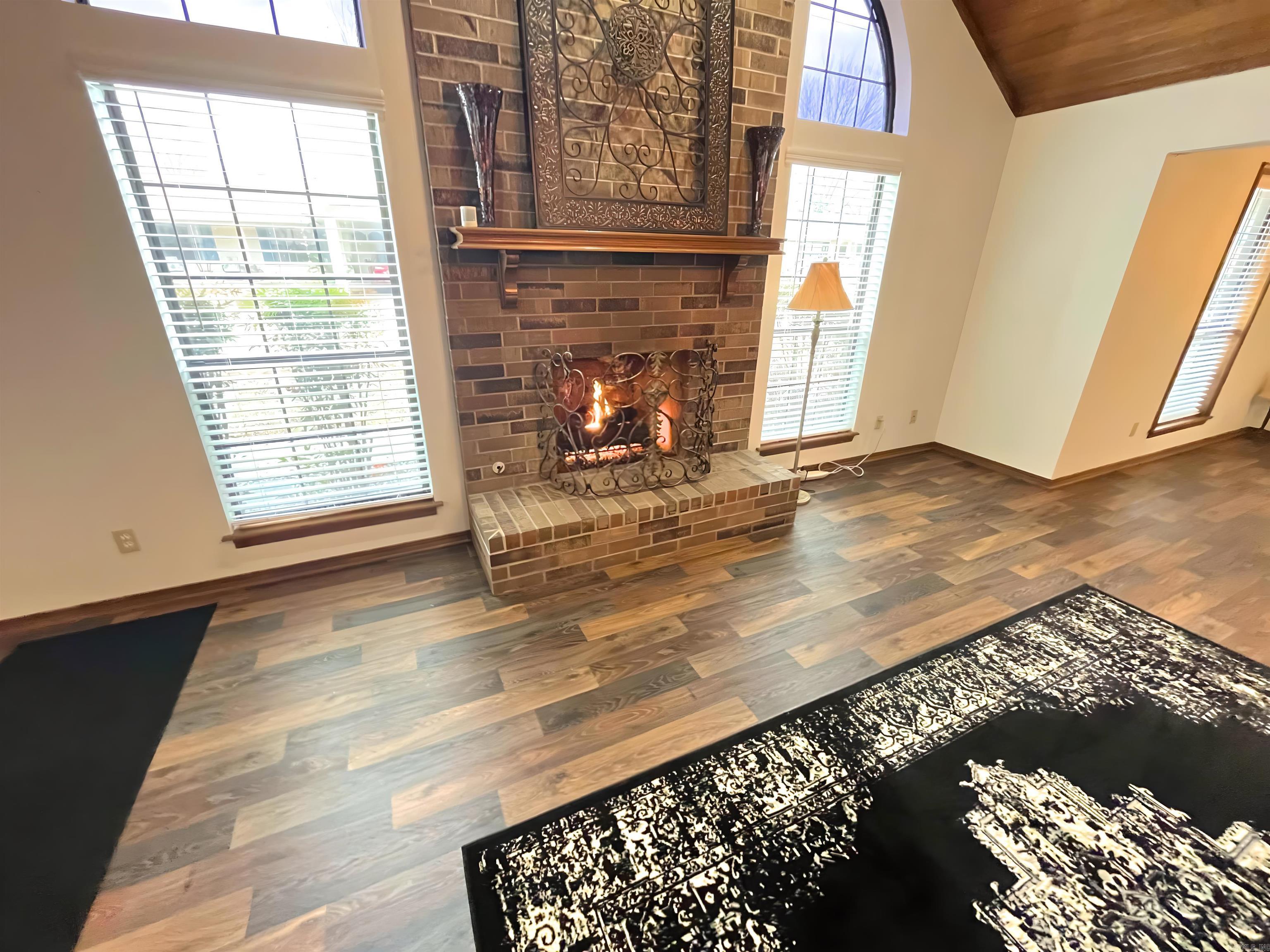 308  Jenny Lind Dr  Mena, AR