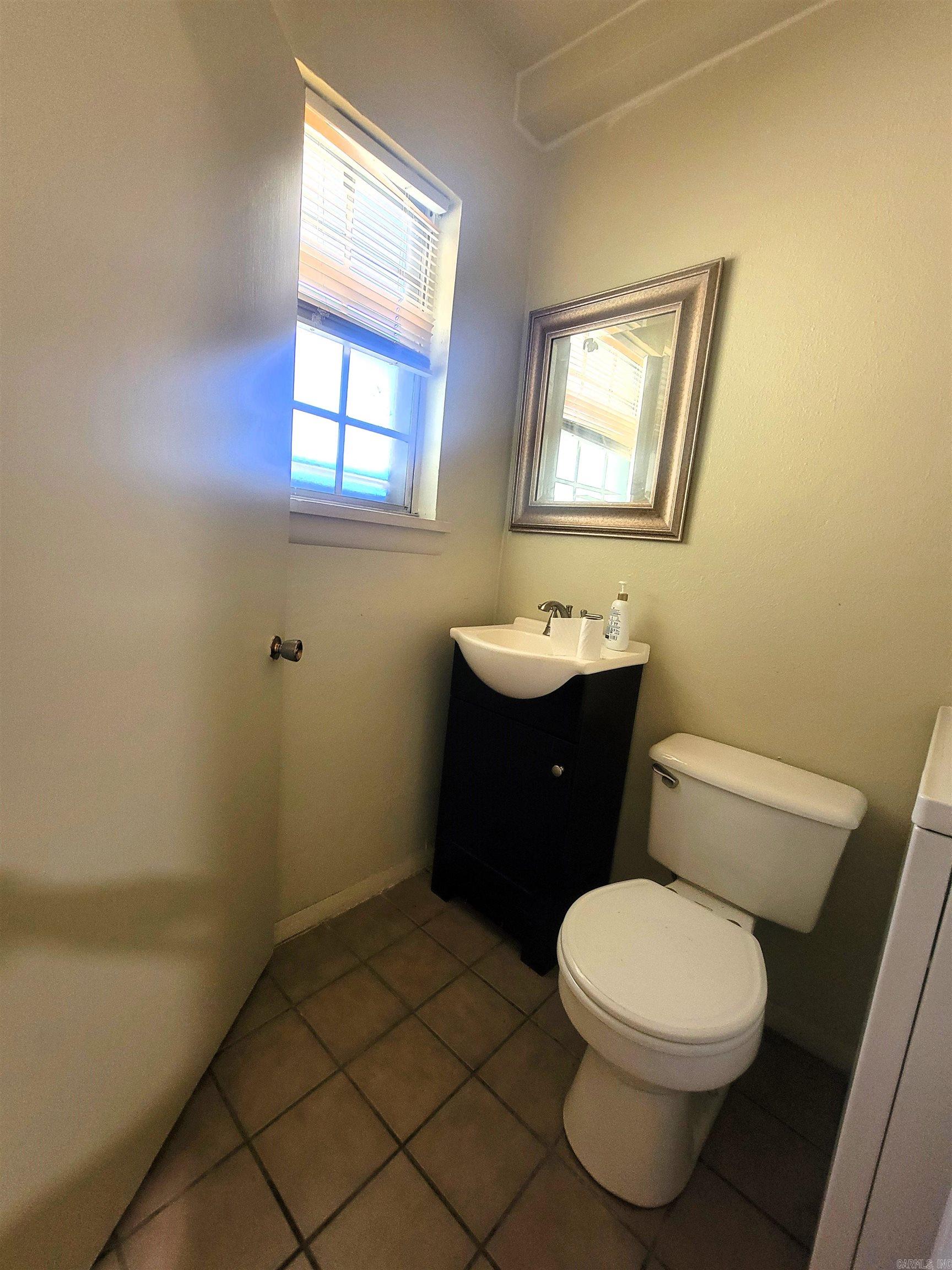 1305  Arrowhead  Pine Bluff, AR
