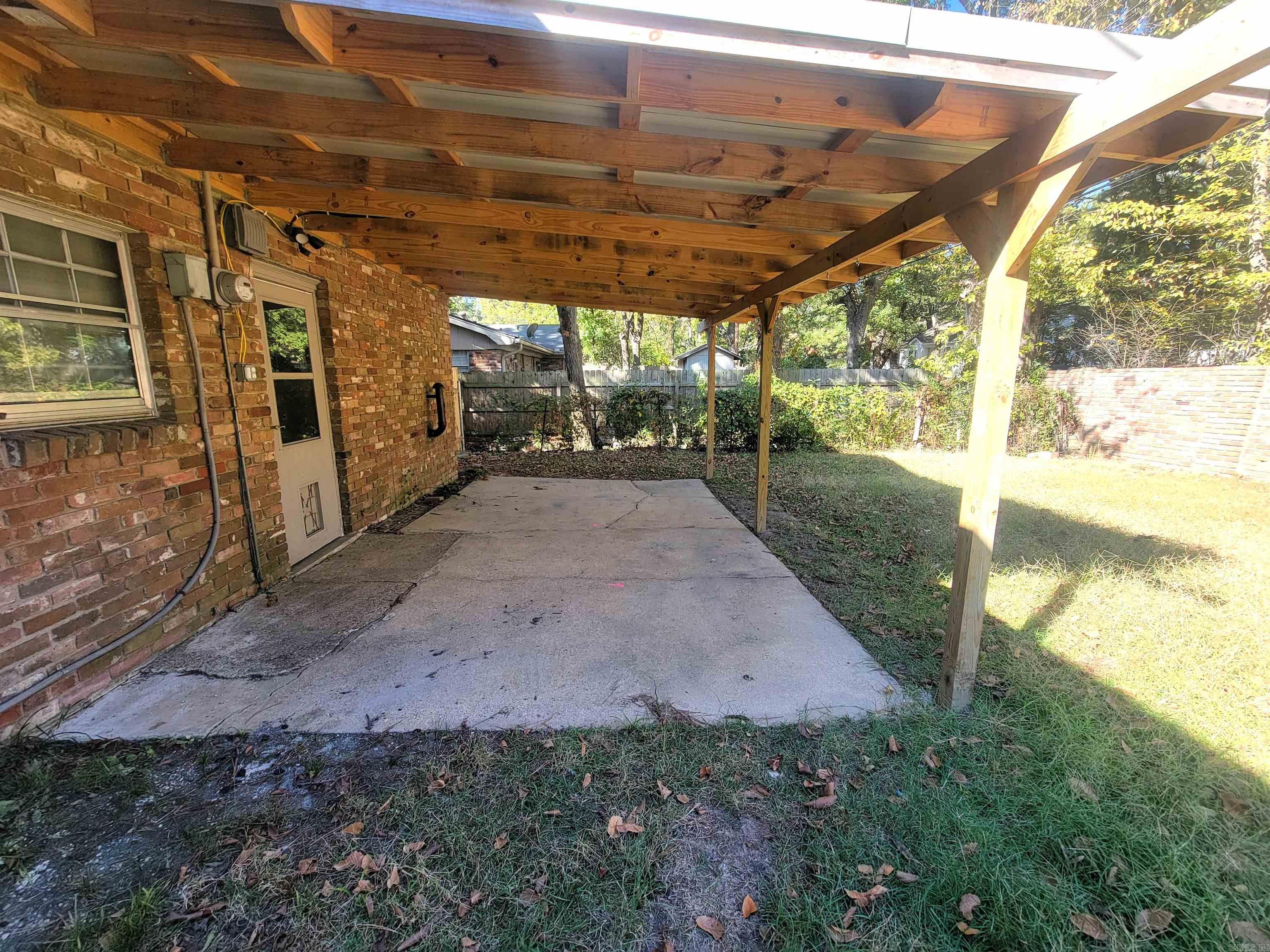 1305  Arrowhead  Pine Bluff, AR