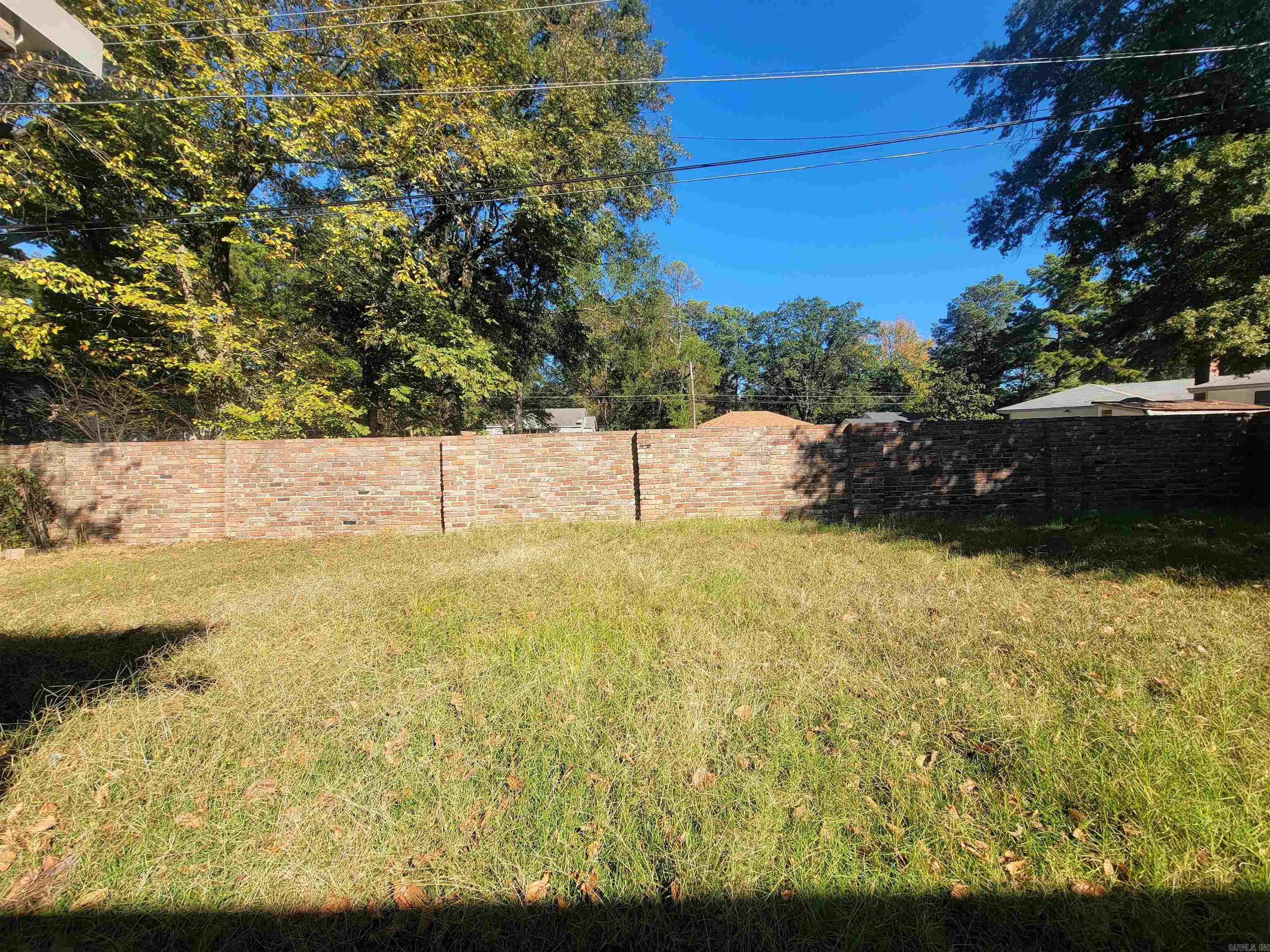 1305  Arrowhead  Pine Bluff, AR