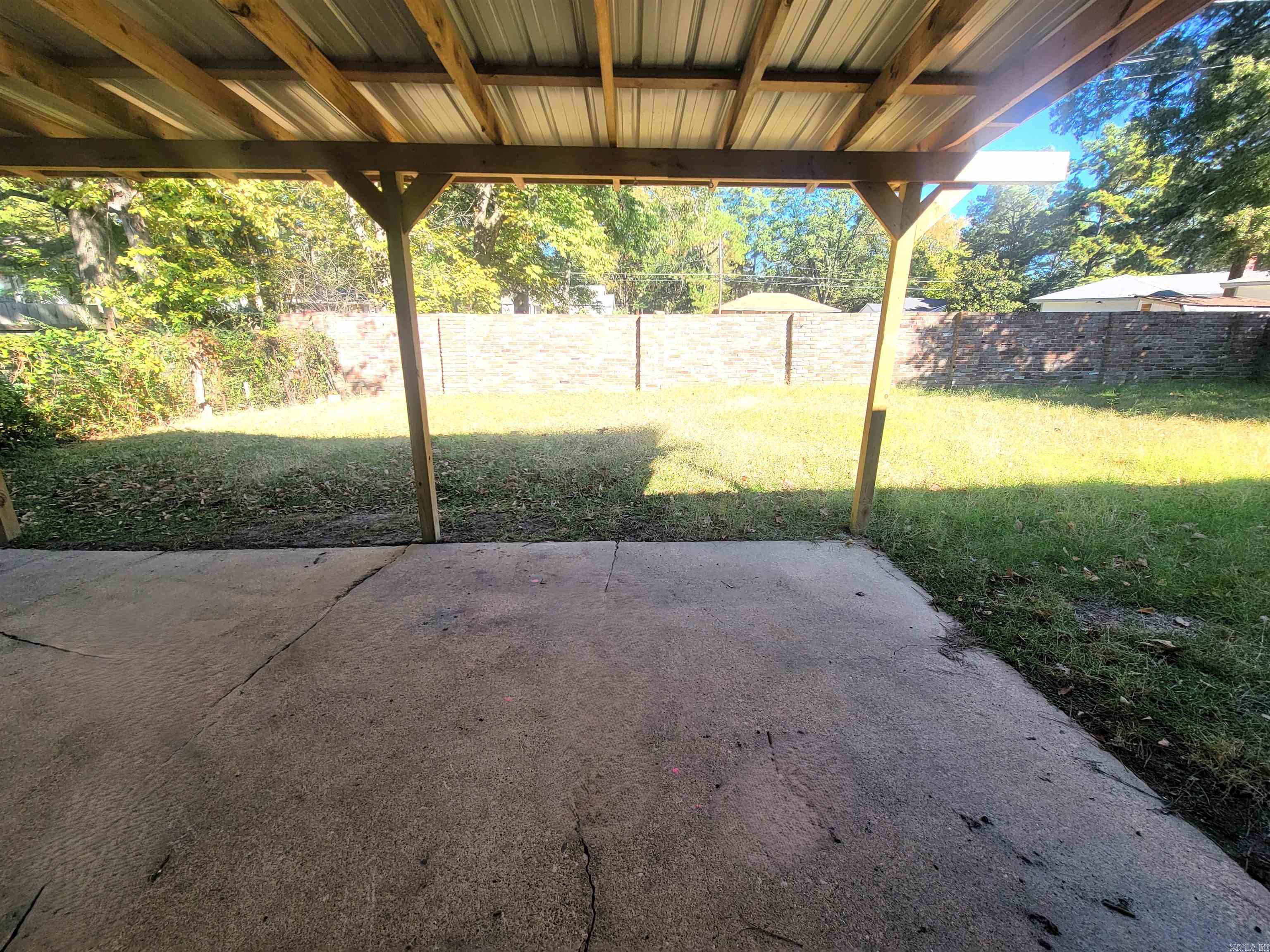 1305  Arrowhead  Pine Bluff, AR