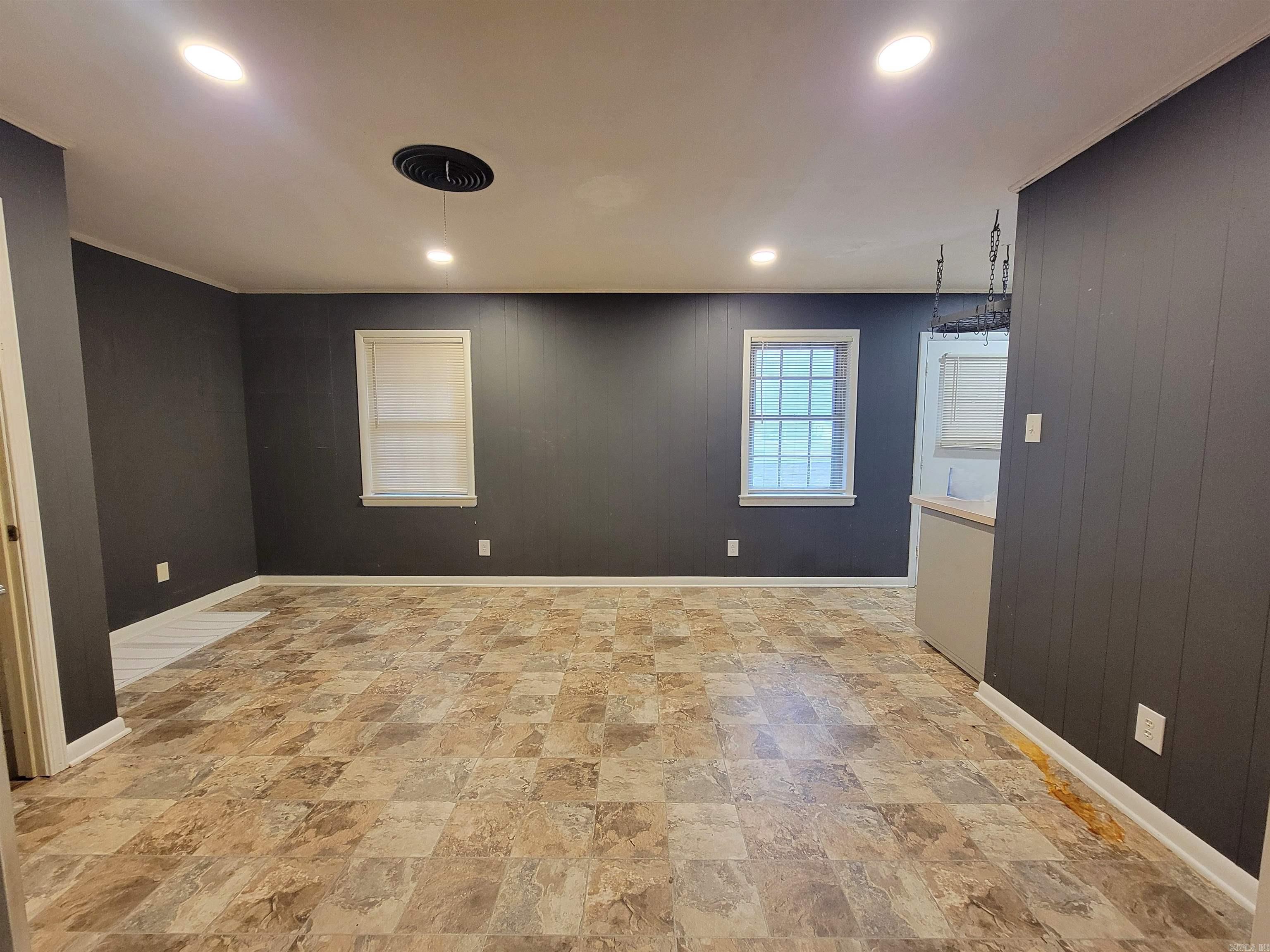 1305  Arrowhead  Pine Bluff, AR