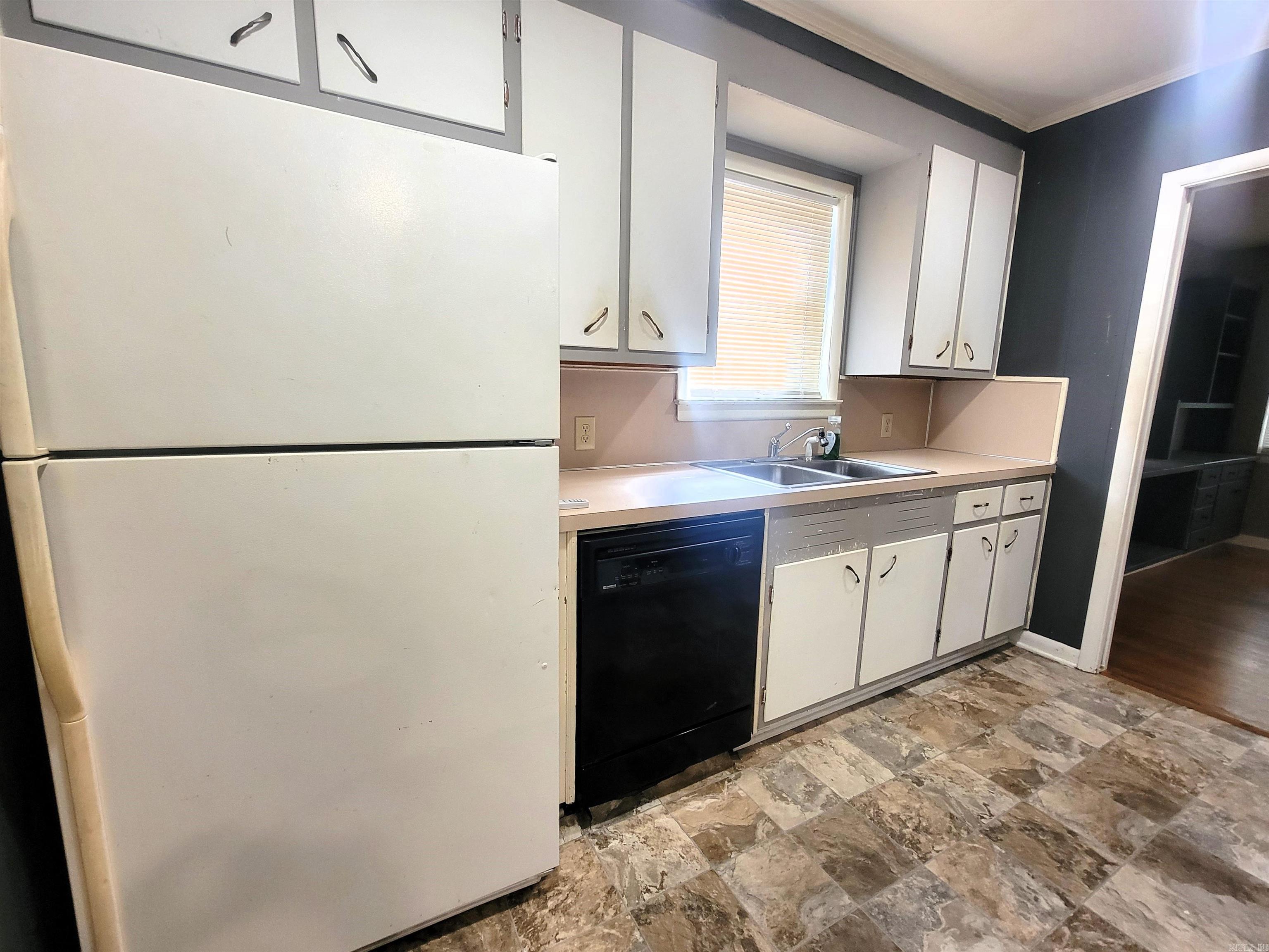 1305  Arrowhead  Pine Bluff, AR